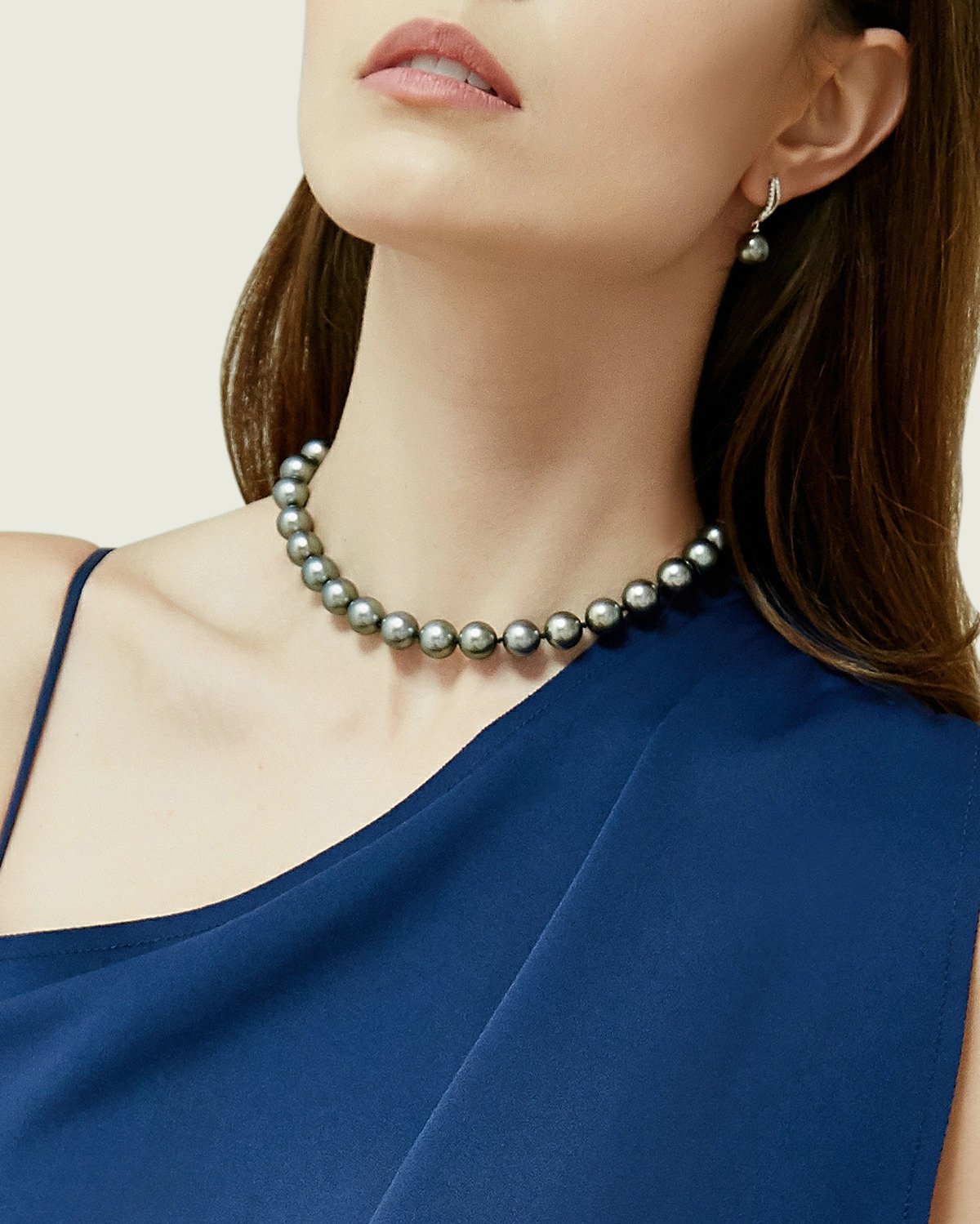 Silver Tahitian Pearl Necklace in Round Style