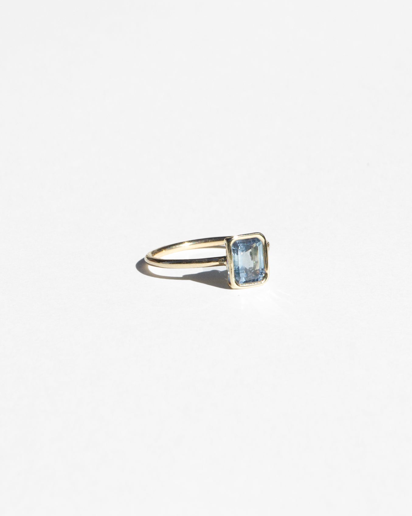 14K Blue Sapphire Floating Ring Design