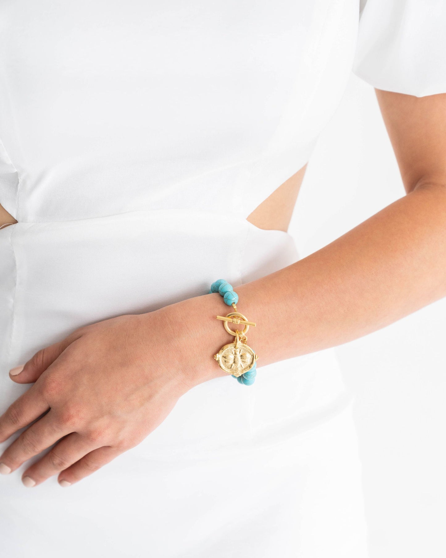 Intaglio Stone Bracelet in Gold Design