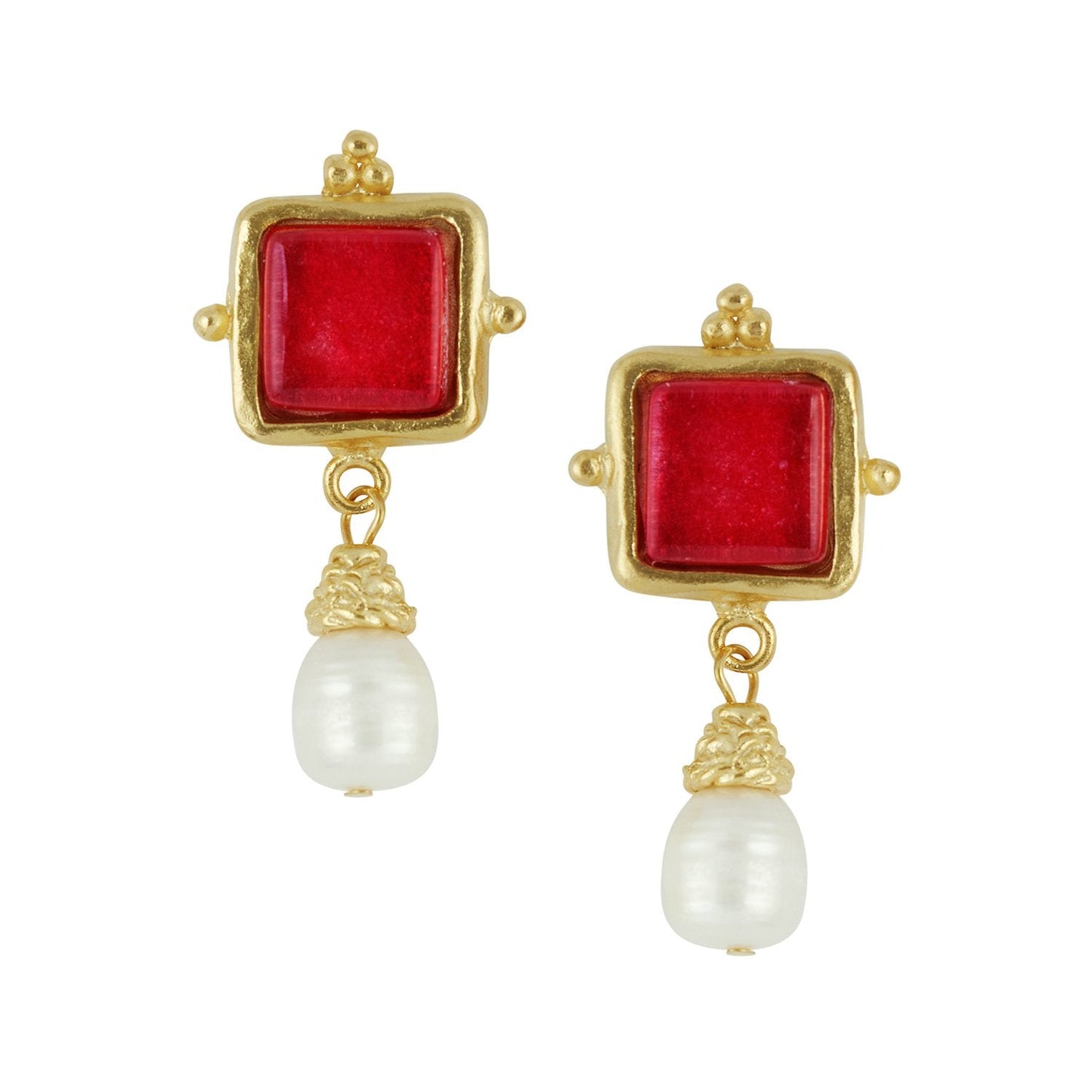 Pearl Drop Earrings in Elegant Style Design