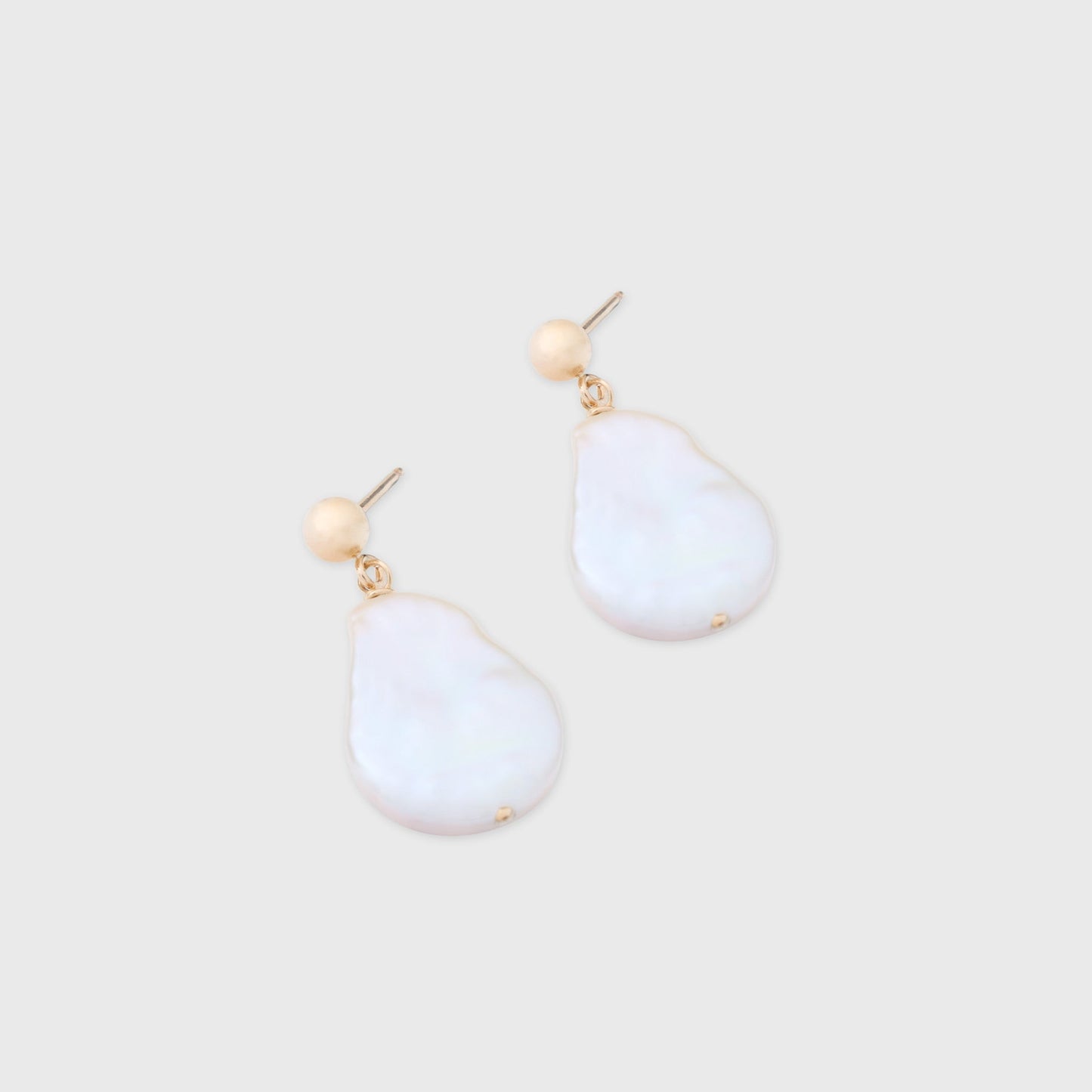 Elegant Pearl Earrings in Stylish Design