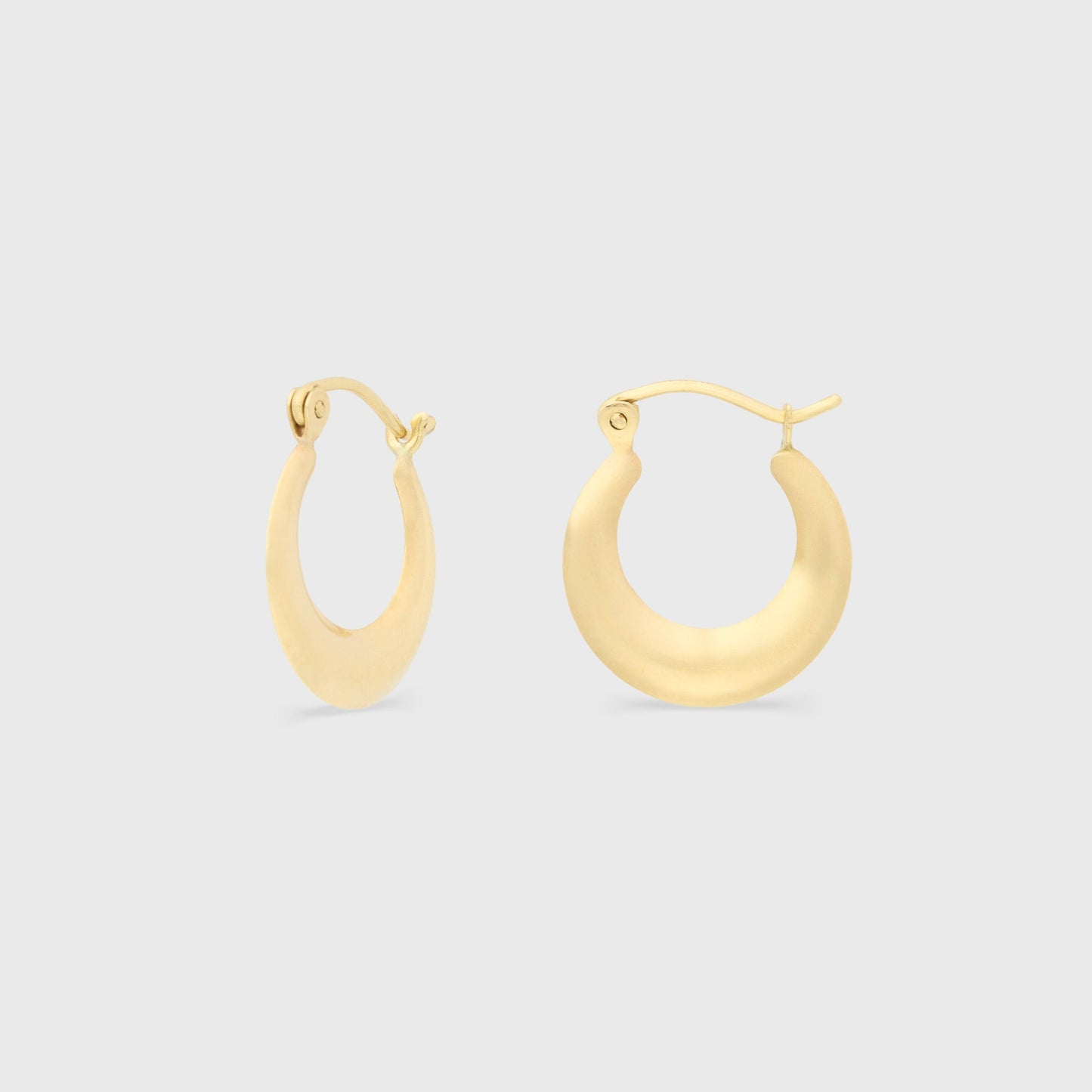 Sleek 14k Gold Jean Hoop Earrings