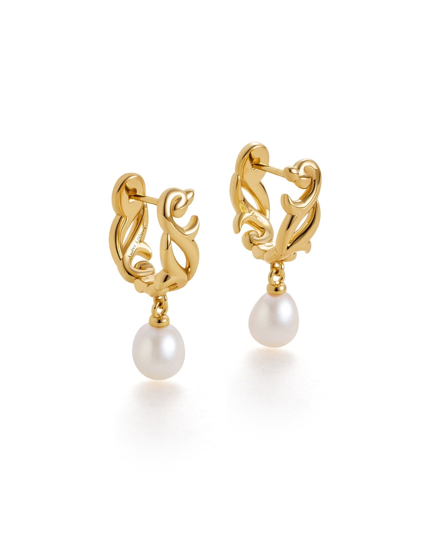 Elegant Arabesque Hoop Earrings Design