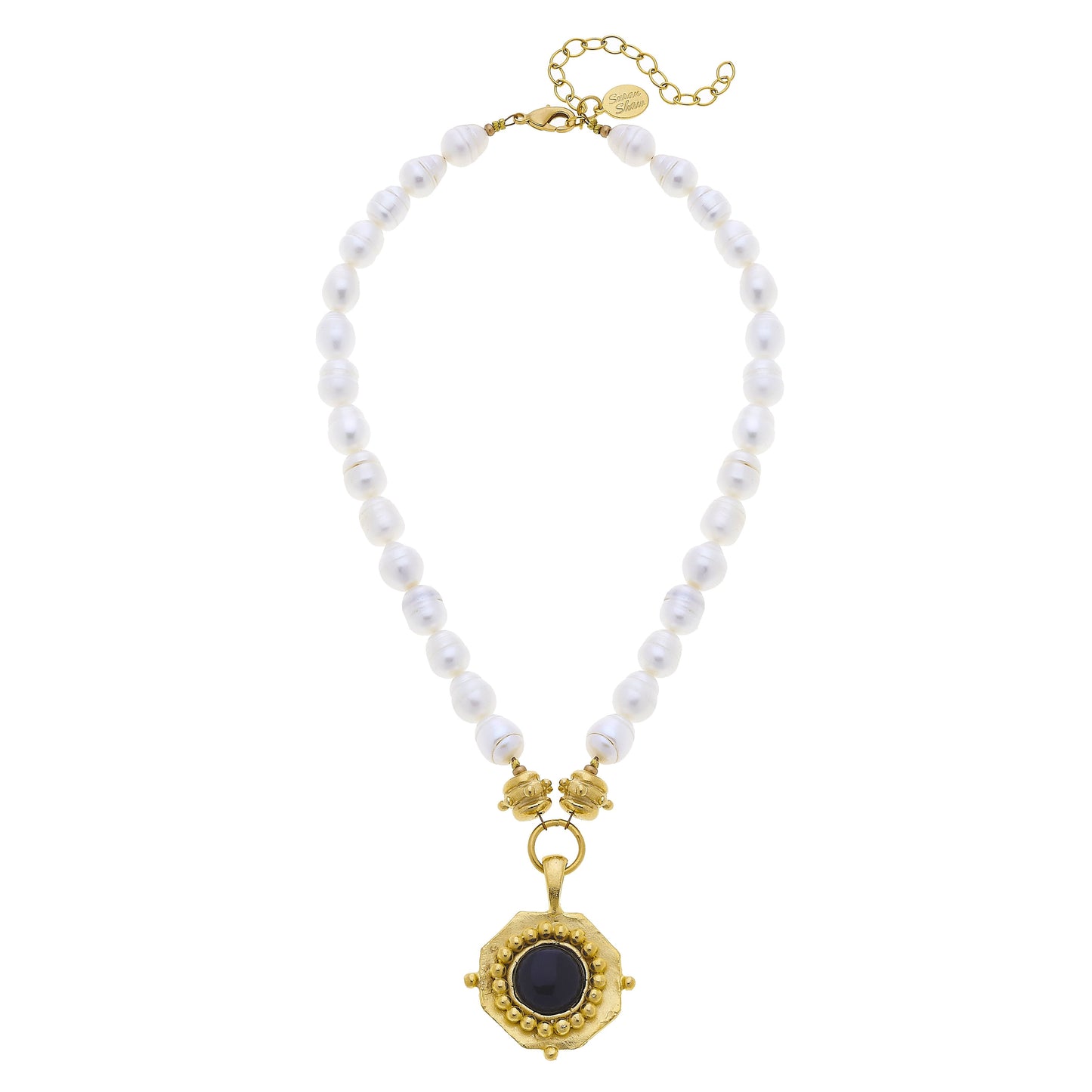 Elegant Pearl Necklace Crafted from High-Quality Materials