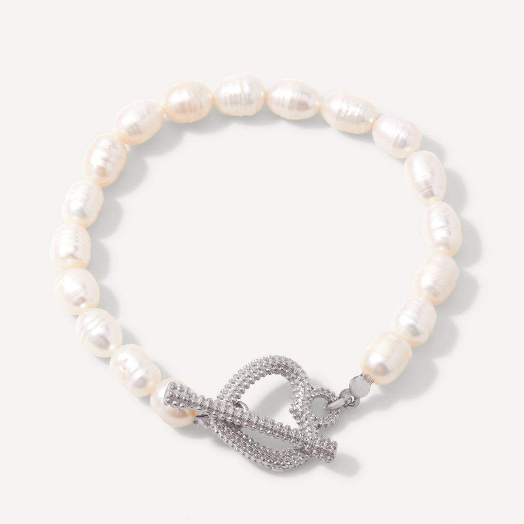 Heart Shaped Pearl Bracelet for Elegance