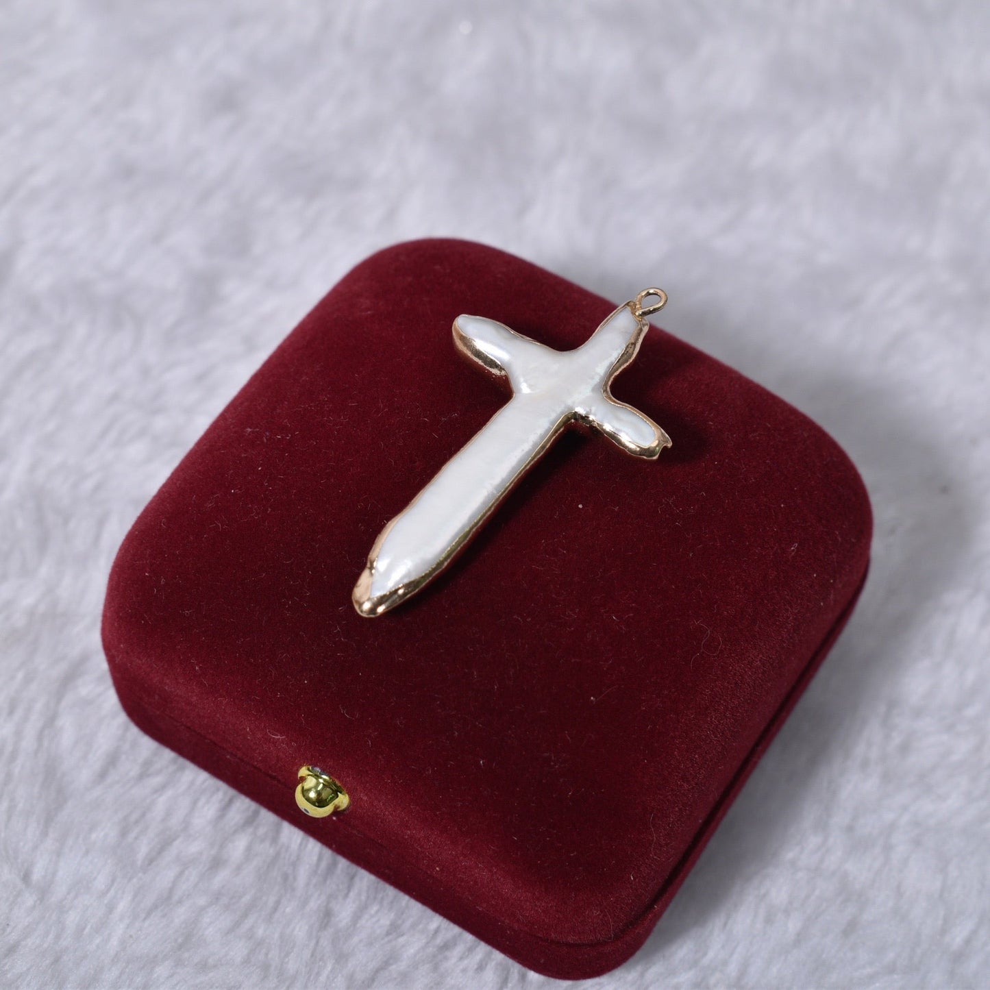 Large Pearl Pendant with Cross Design