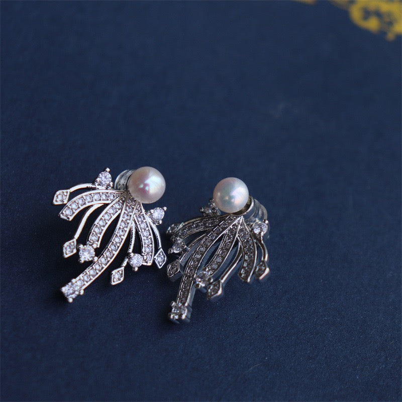 High Luster Freshwater Pearl Stud Earrings