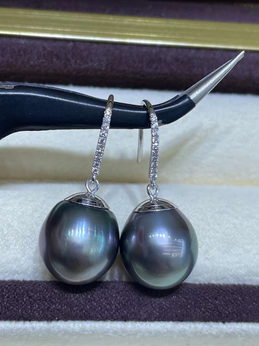 Tahitian Drop Pearl Earrings in White Gold