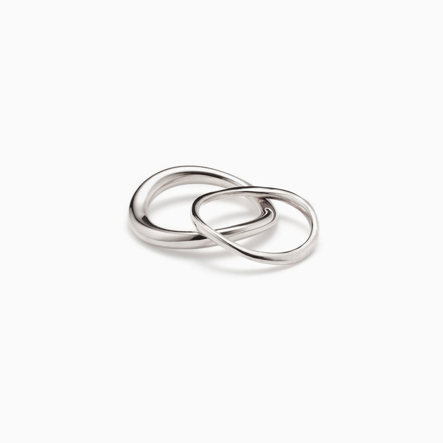 Elegant Ring Set in Silver 1