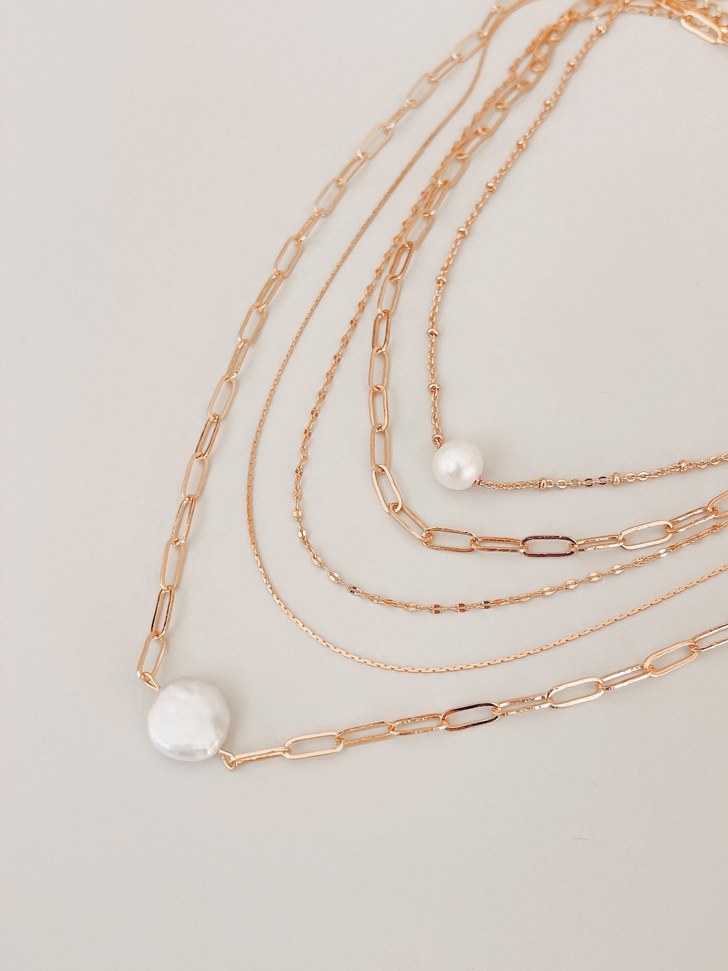 Elegant Pearl Chain Jewelry Design