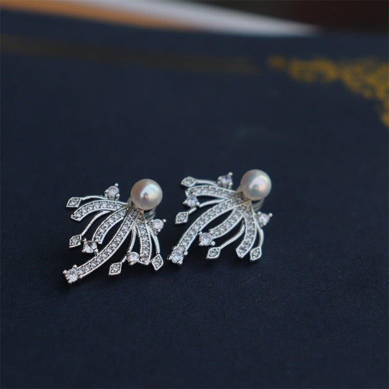 High Luster Freshwater Pearl Stud Earrings