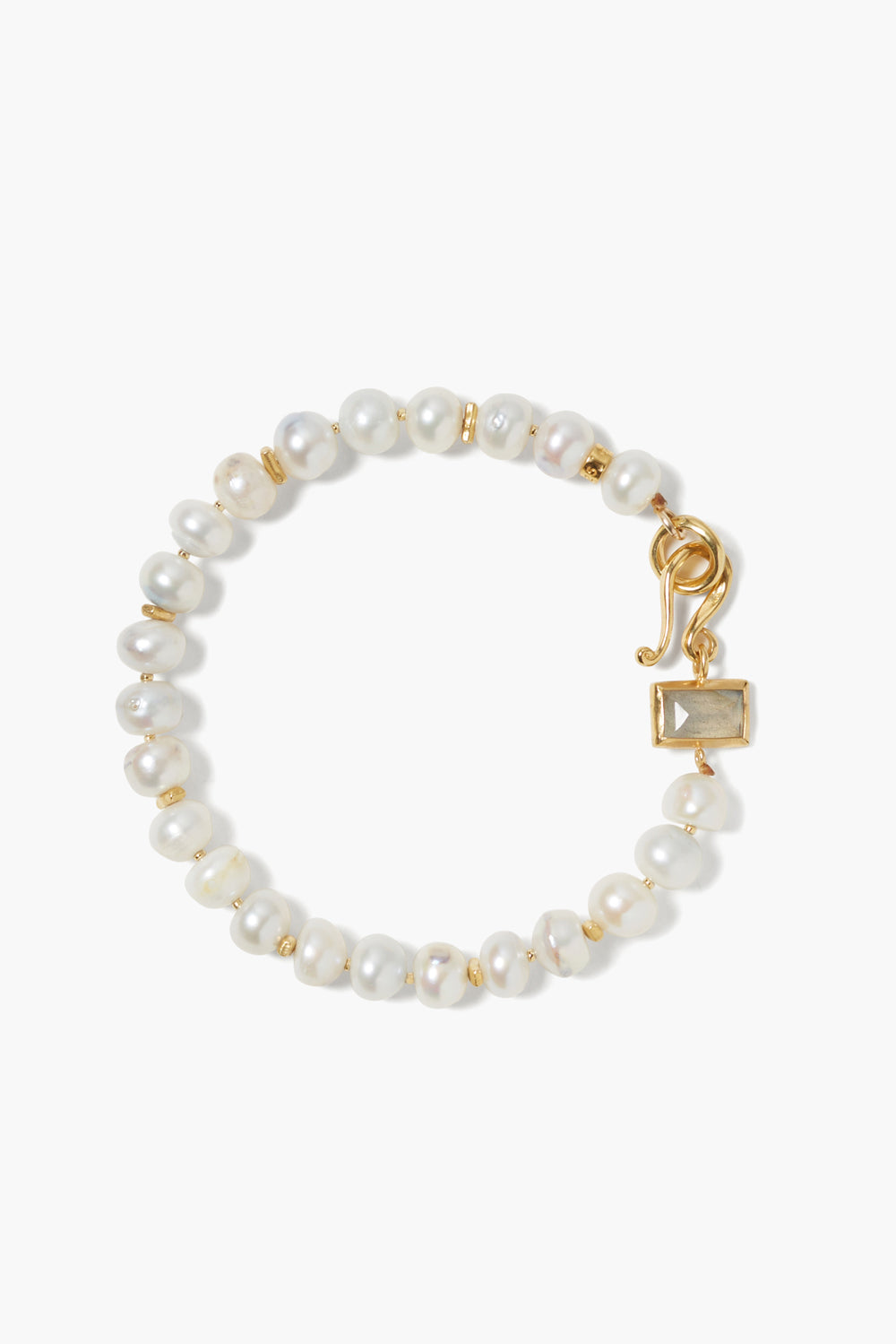 White Pearl Bracelet Elegant Design