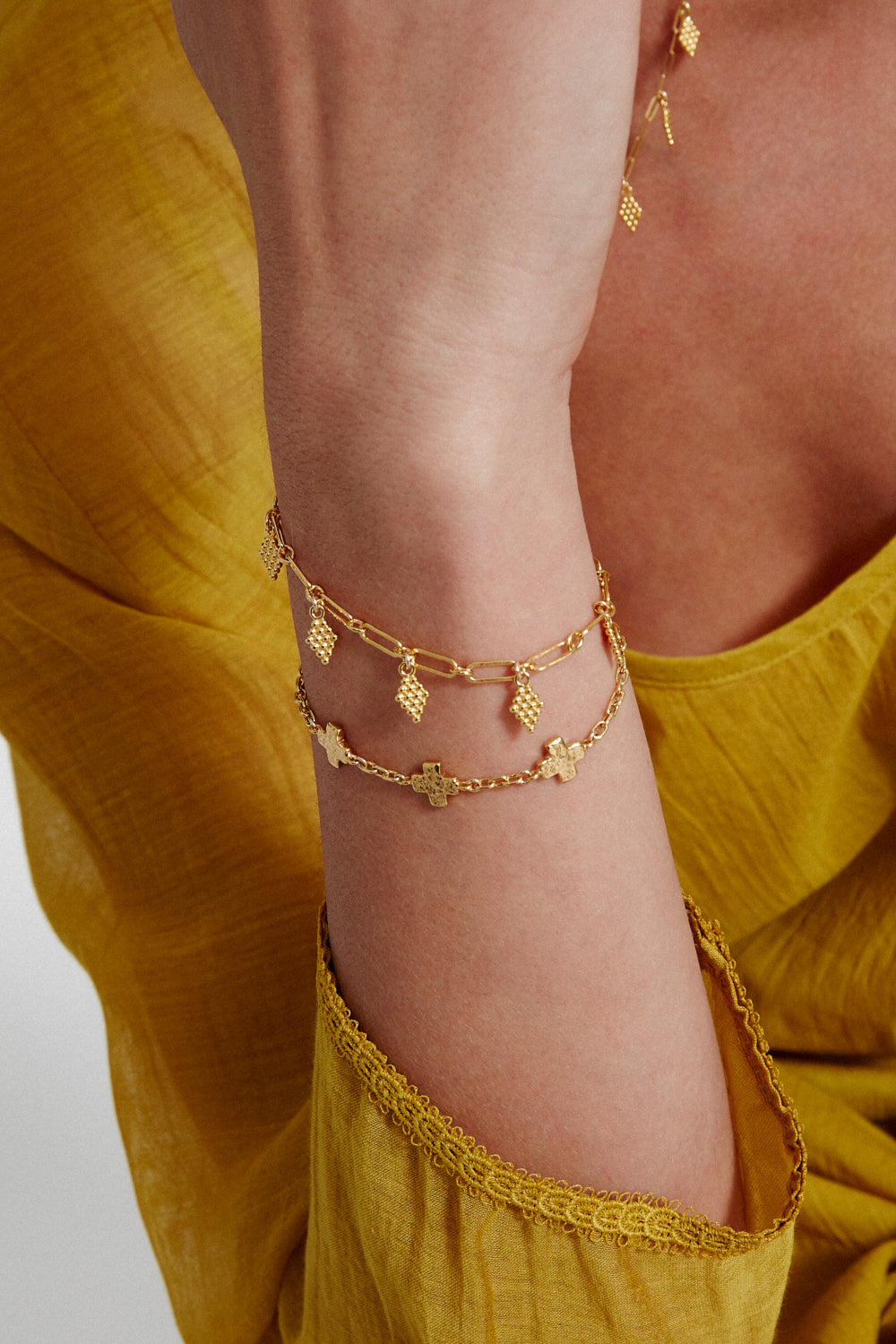 Yellow Gold Charm Bracelet for Stylish Wear