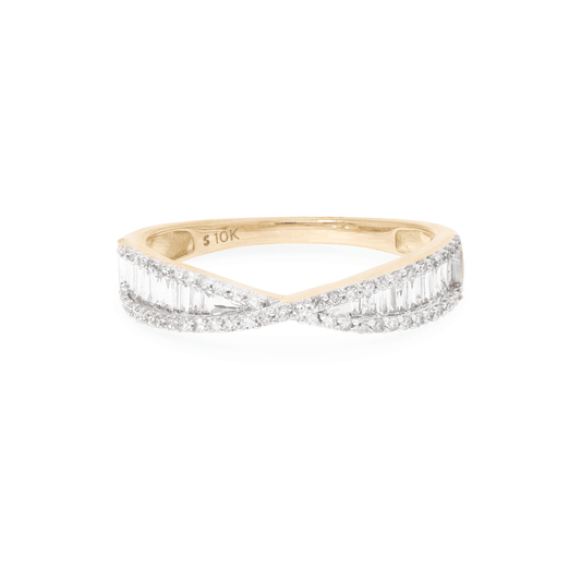 Diamond Crossover Ring in Bold Design