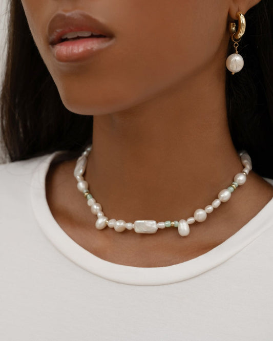 Mint Choker in Modern Design