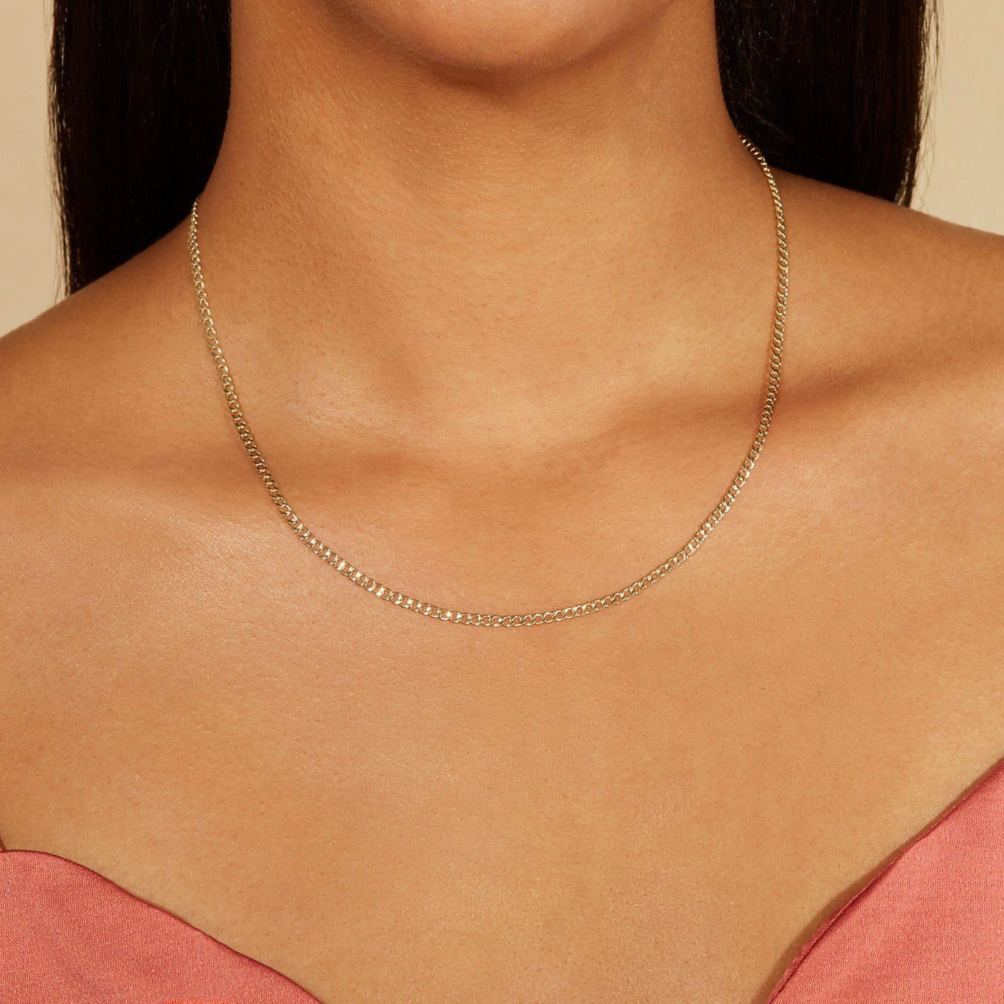 Curb Chain Necklace in Stylish Design