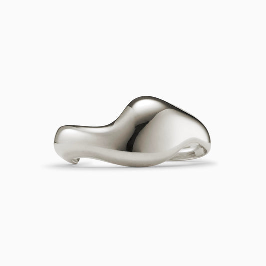 Stylish Cuff Bracelet in Sleek Design