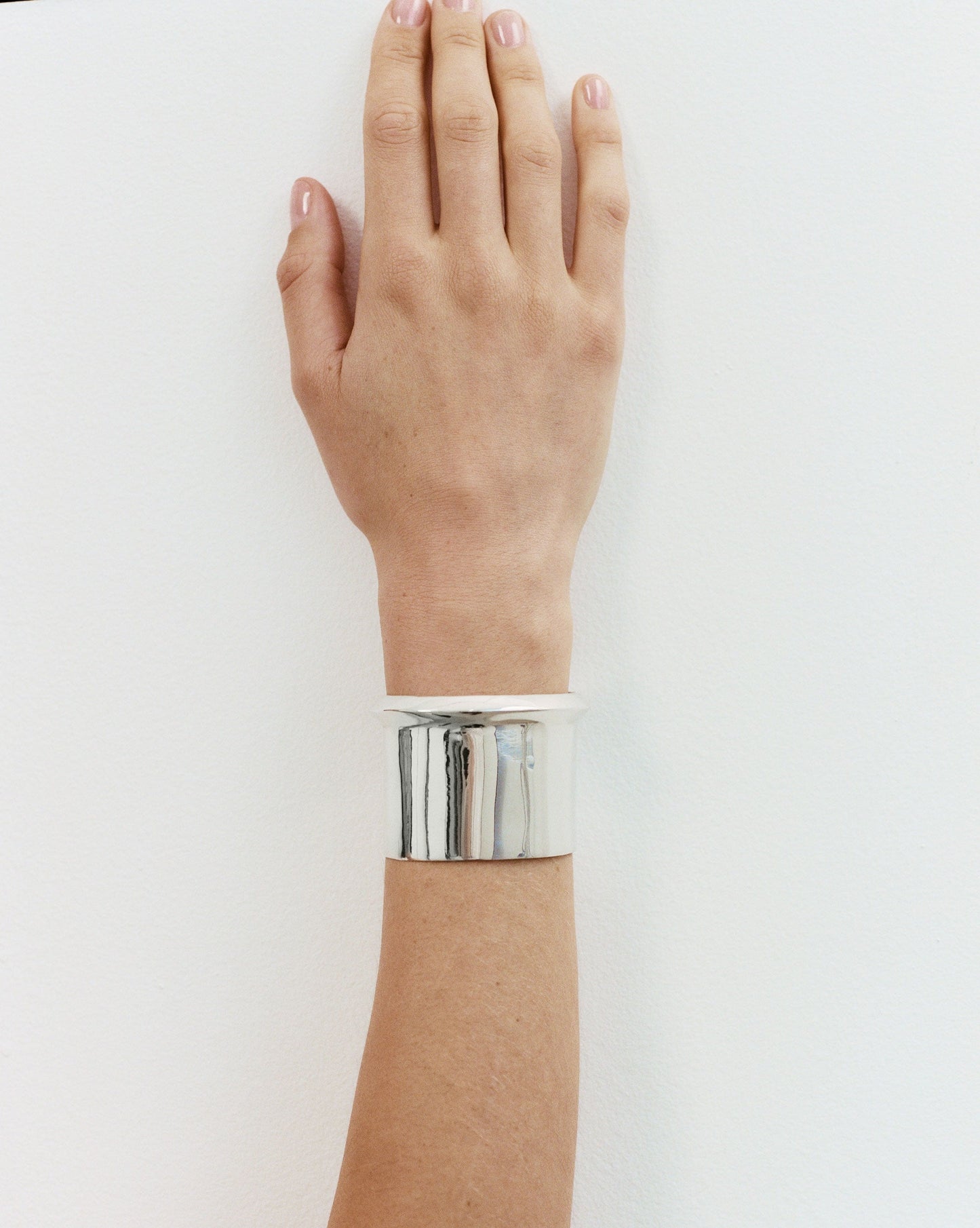 Stylish Silver Cuff Bracelet for Everyday Wear 2