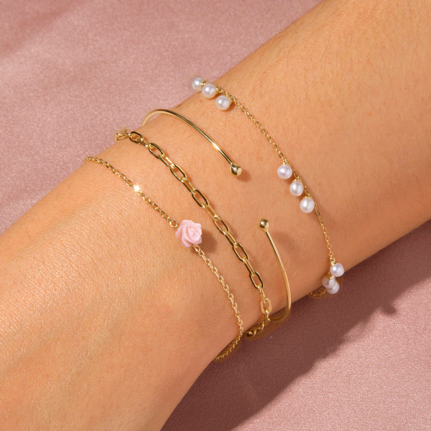 Delicate Gold Paperclip Chain Bracelet