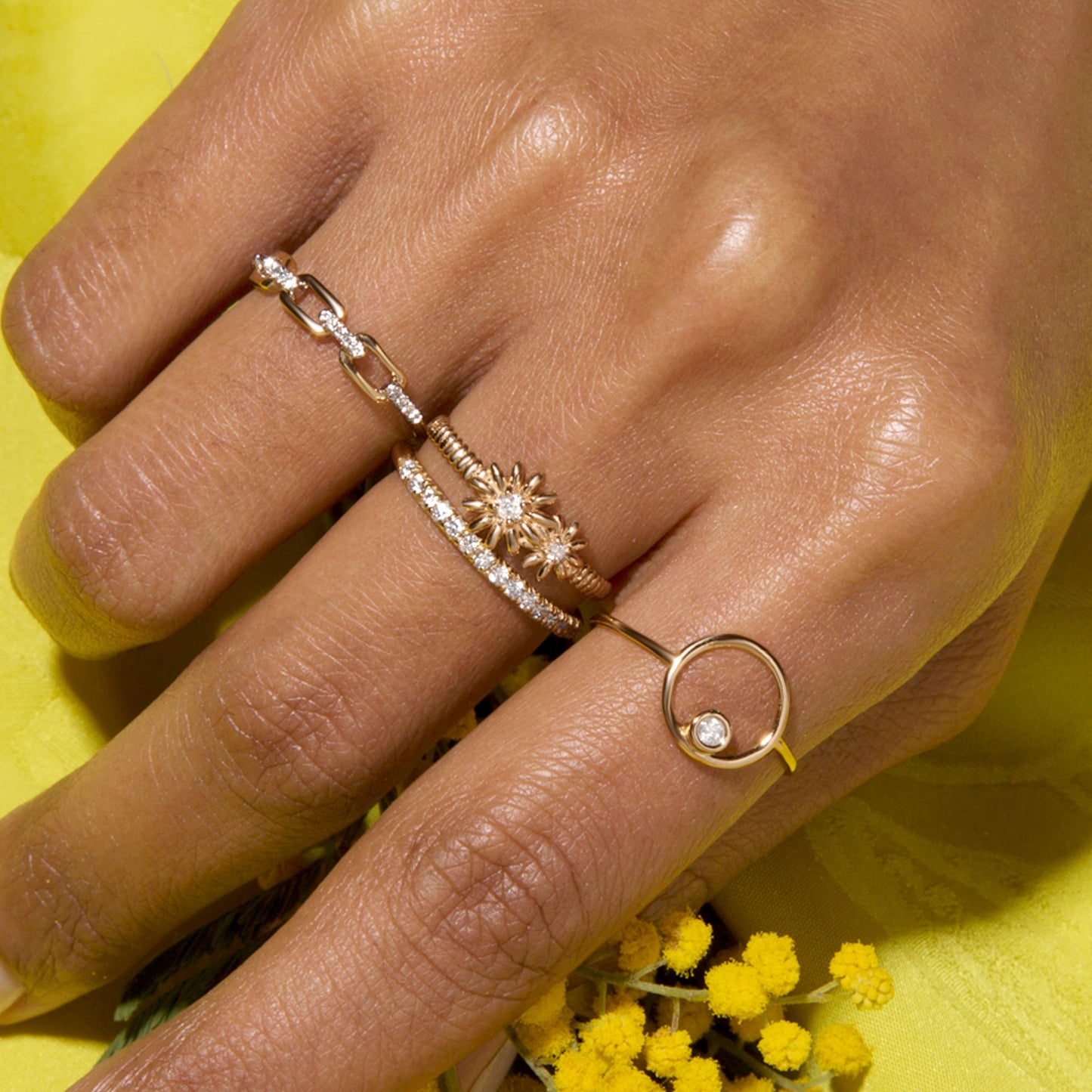 Daisy Chain Design Trellis Ring