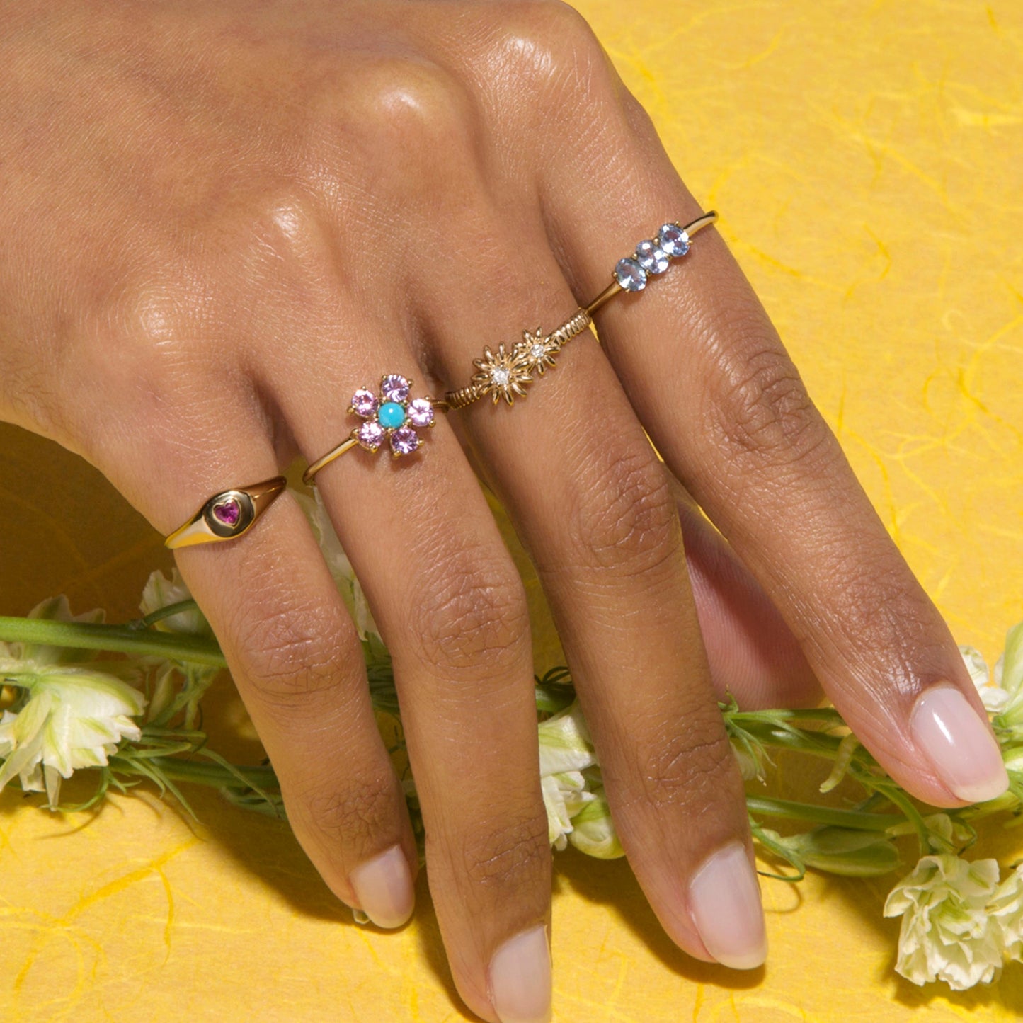 Daisy Chain Design Trellis Ring