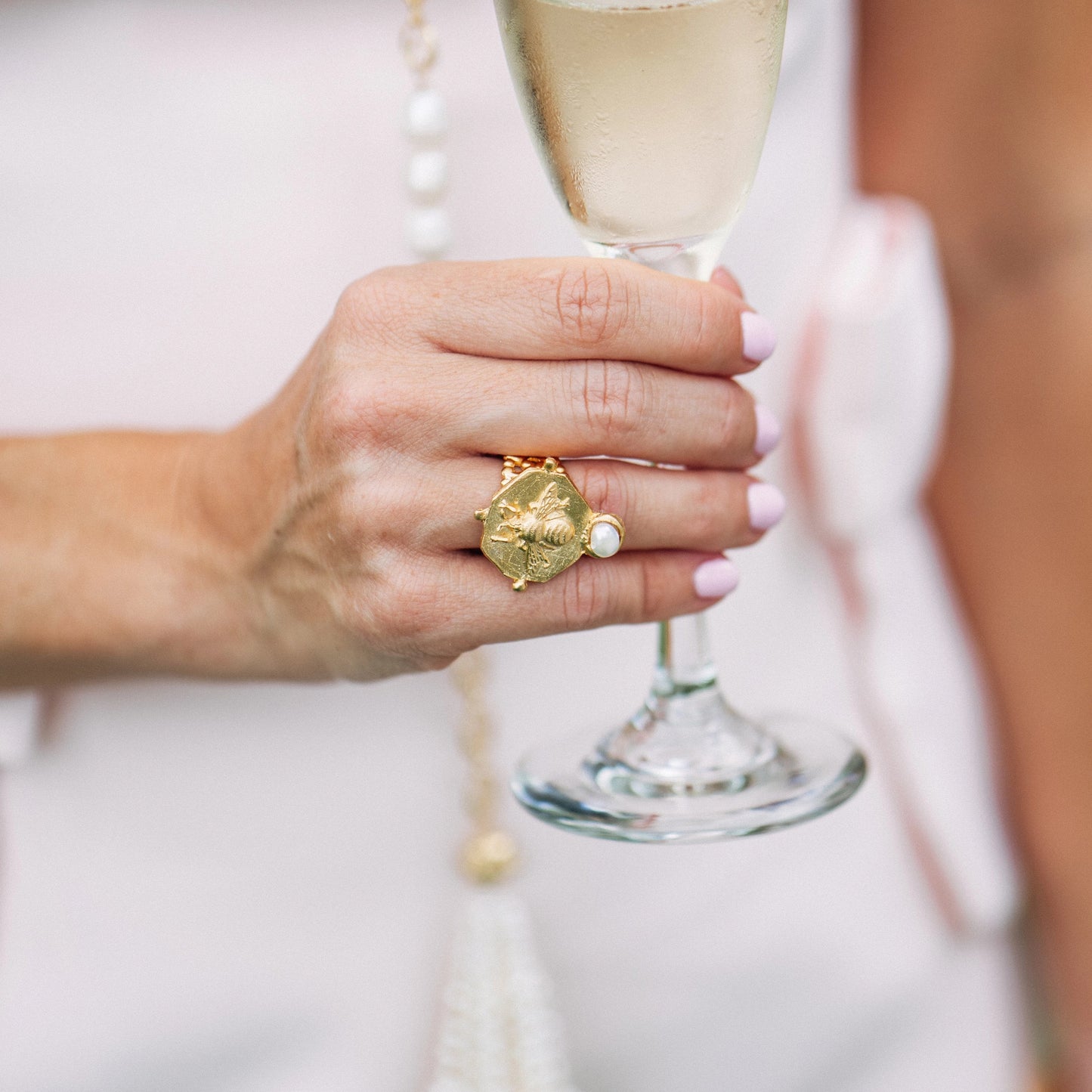 Elegant Pearl and Silver Ring Design