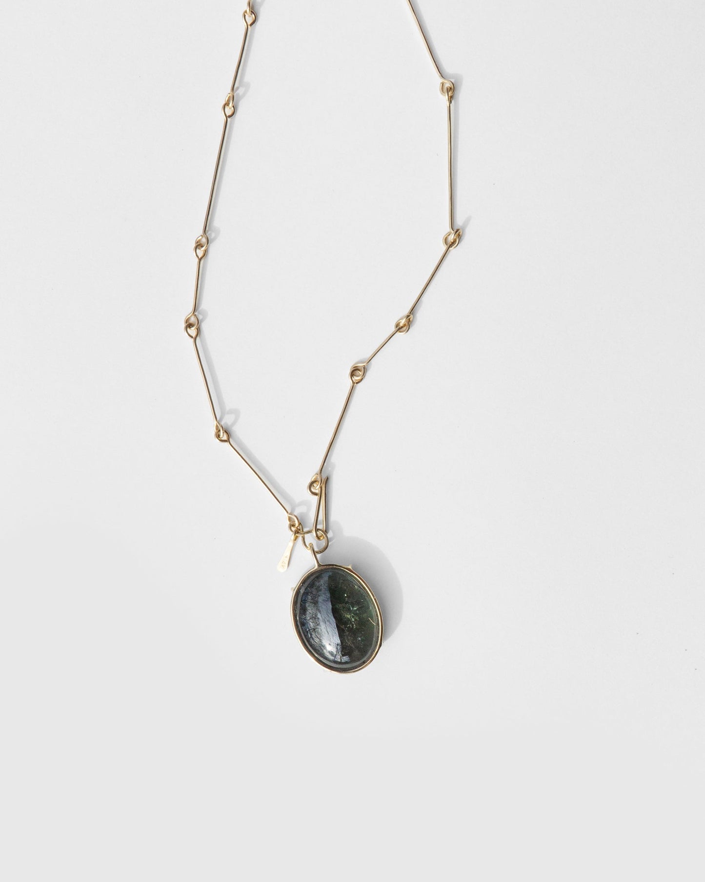 Moss Aquamarine Bone Chain Pendant in 14K Gold