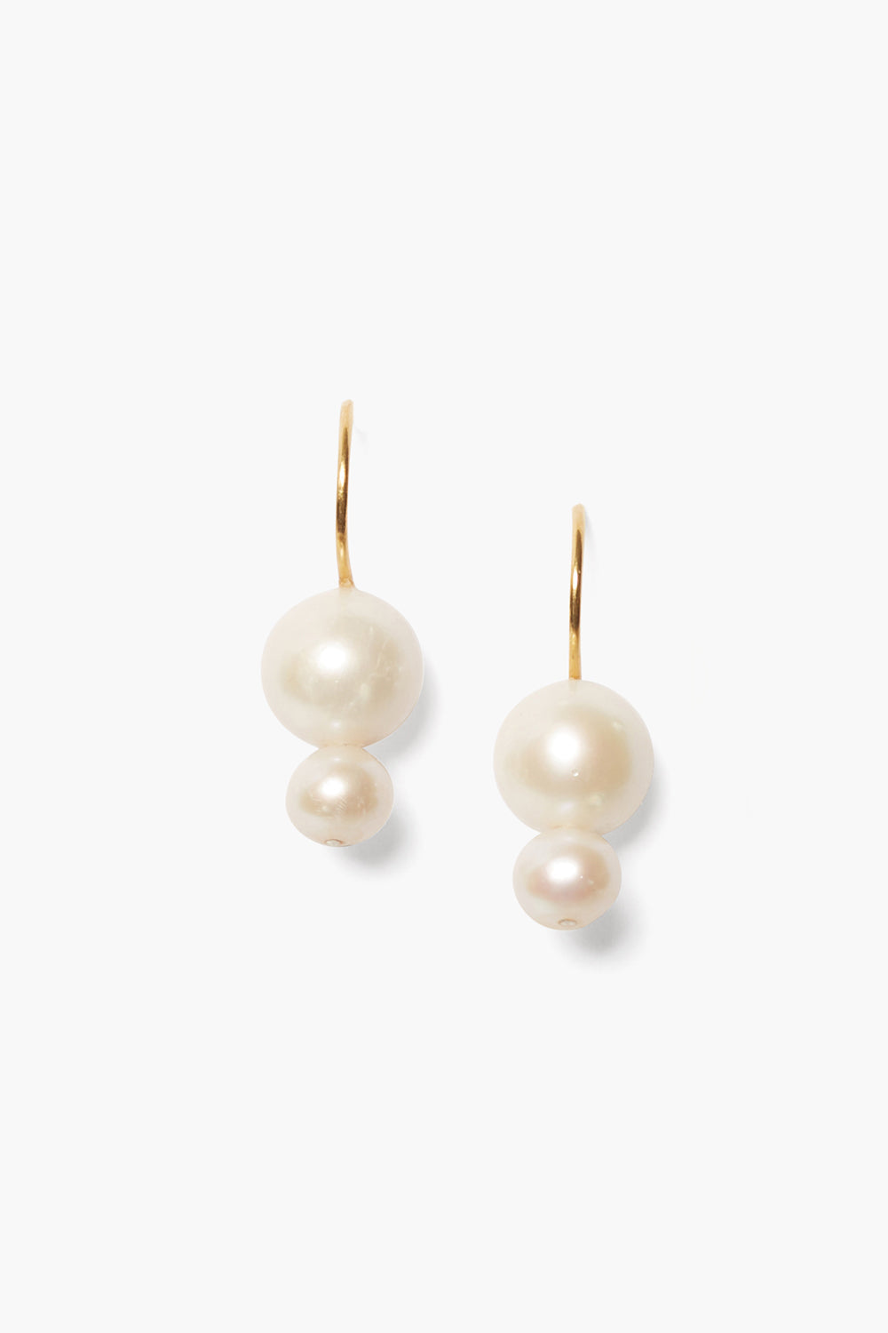 White Pearl Drop Earrings in Elegant Design 1