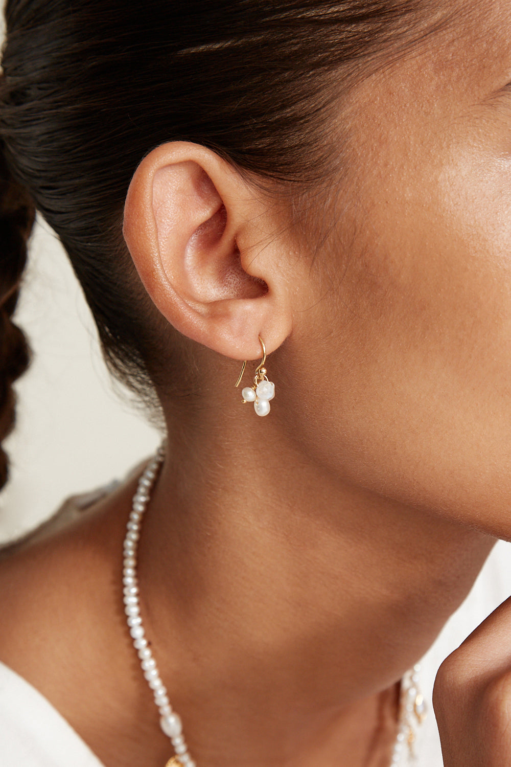 White Pearl Mix Earrings in Elegant Style 2