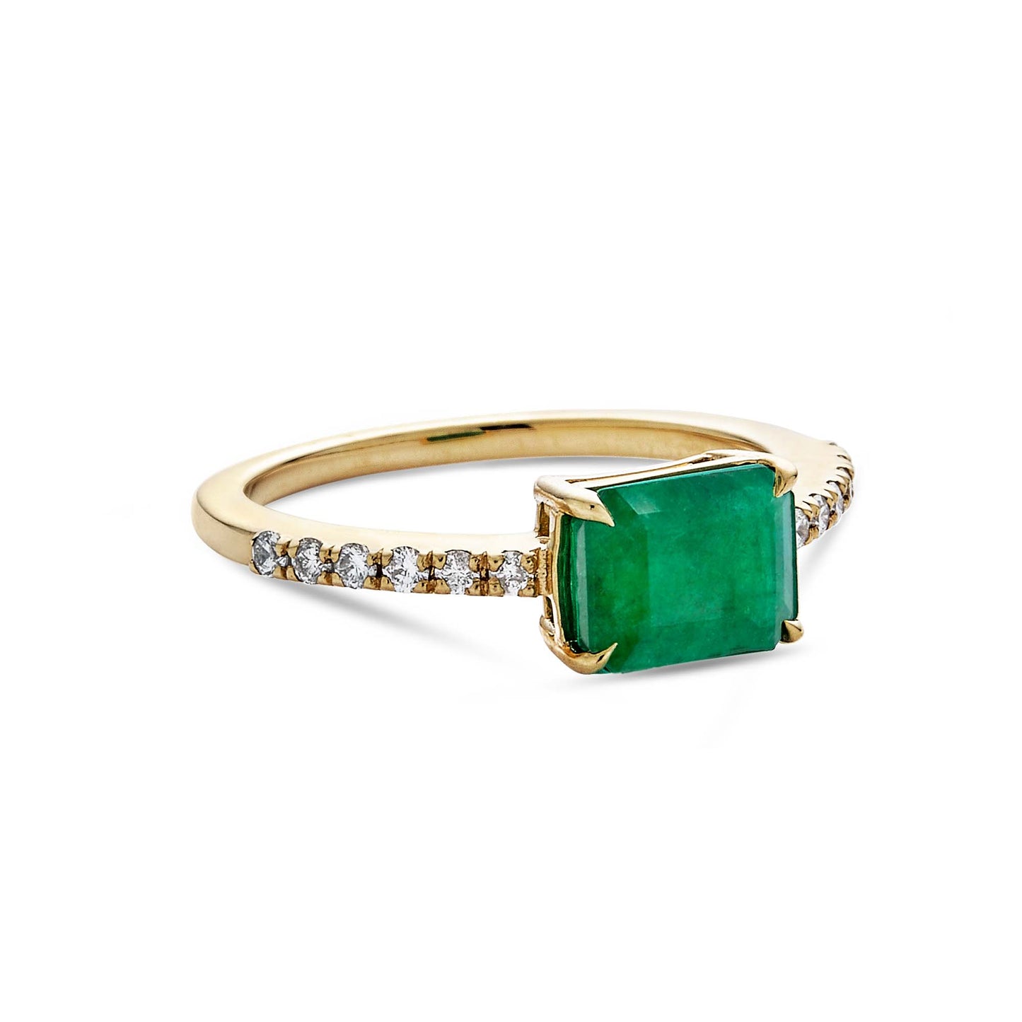 Elegant Emerald and Diamond Ring Design