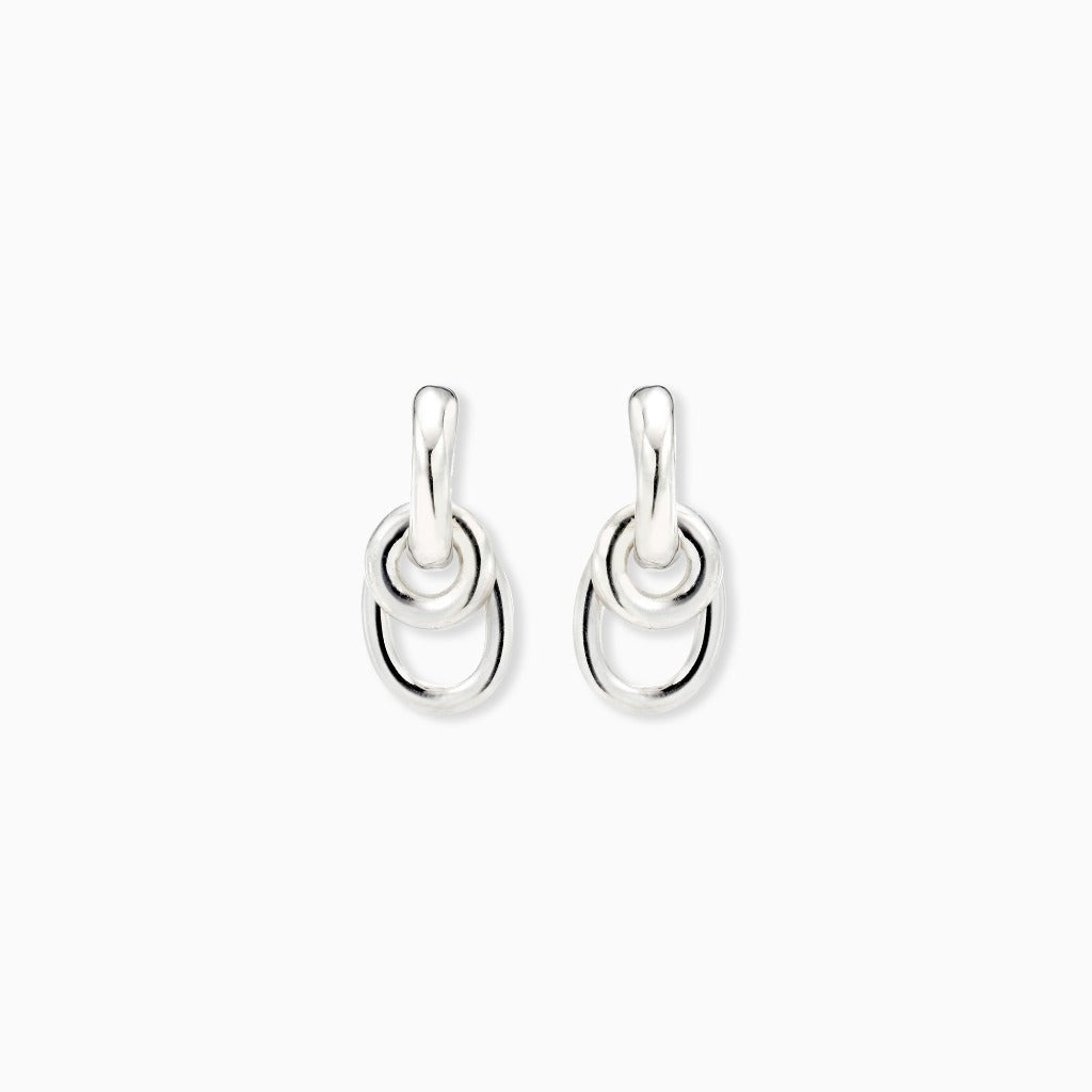 Stylish Ellipses Hoop Earrings in Sleek Design