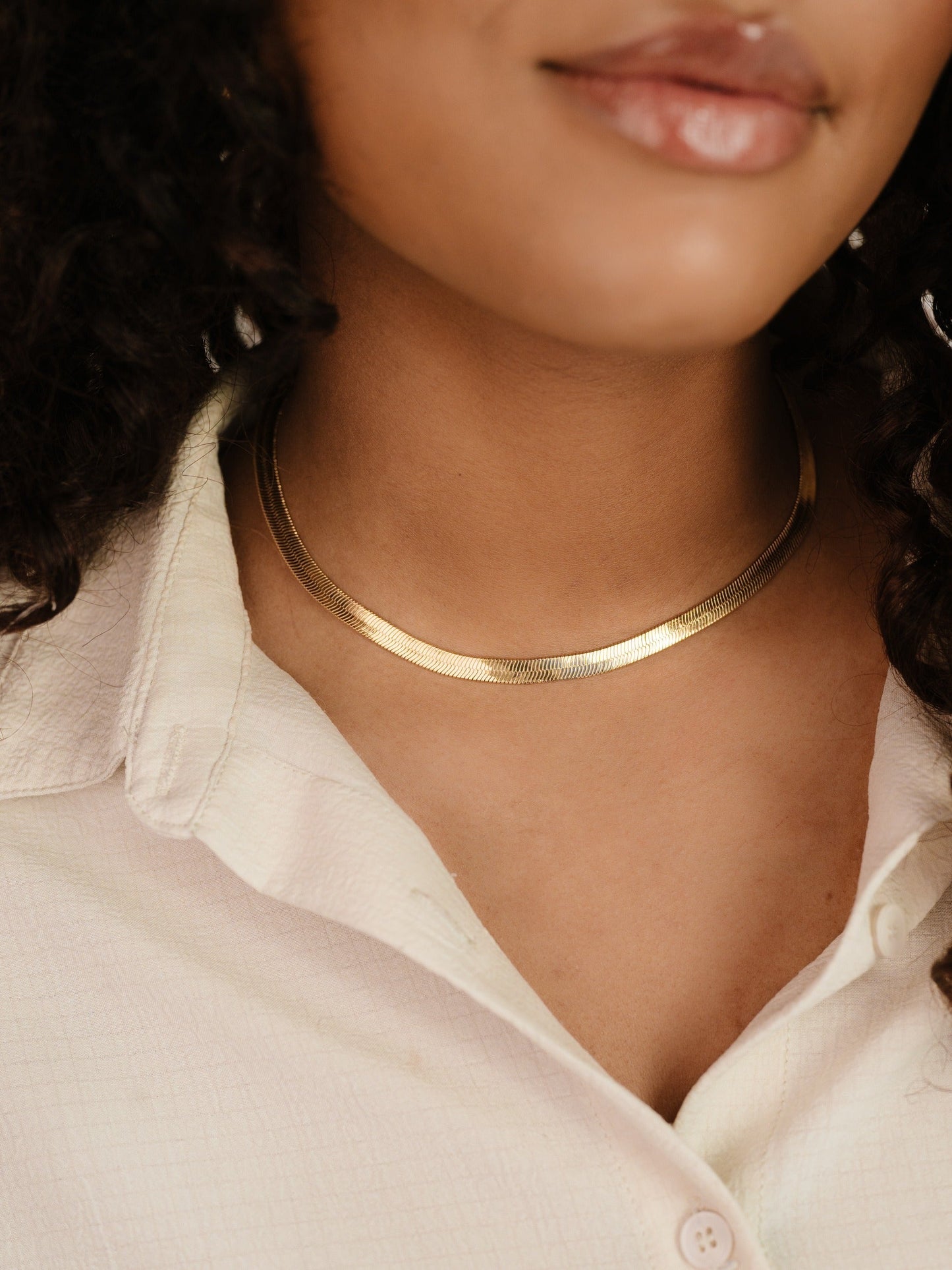 Flat Herringbone Chain Necklace in Gold