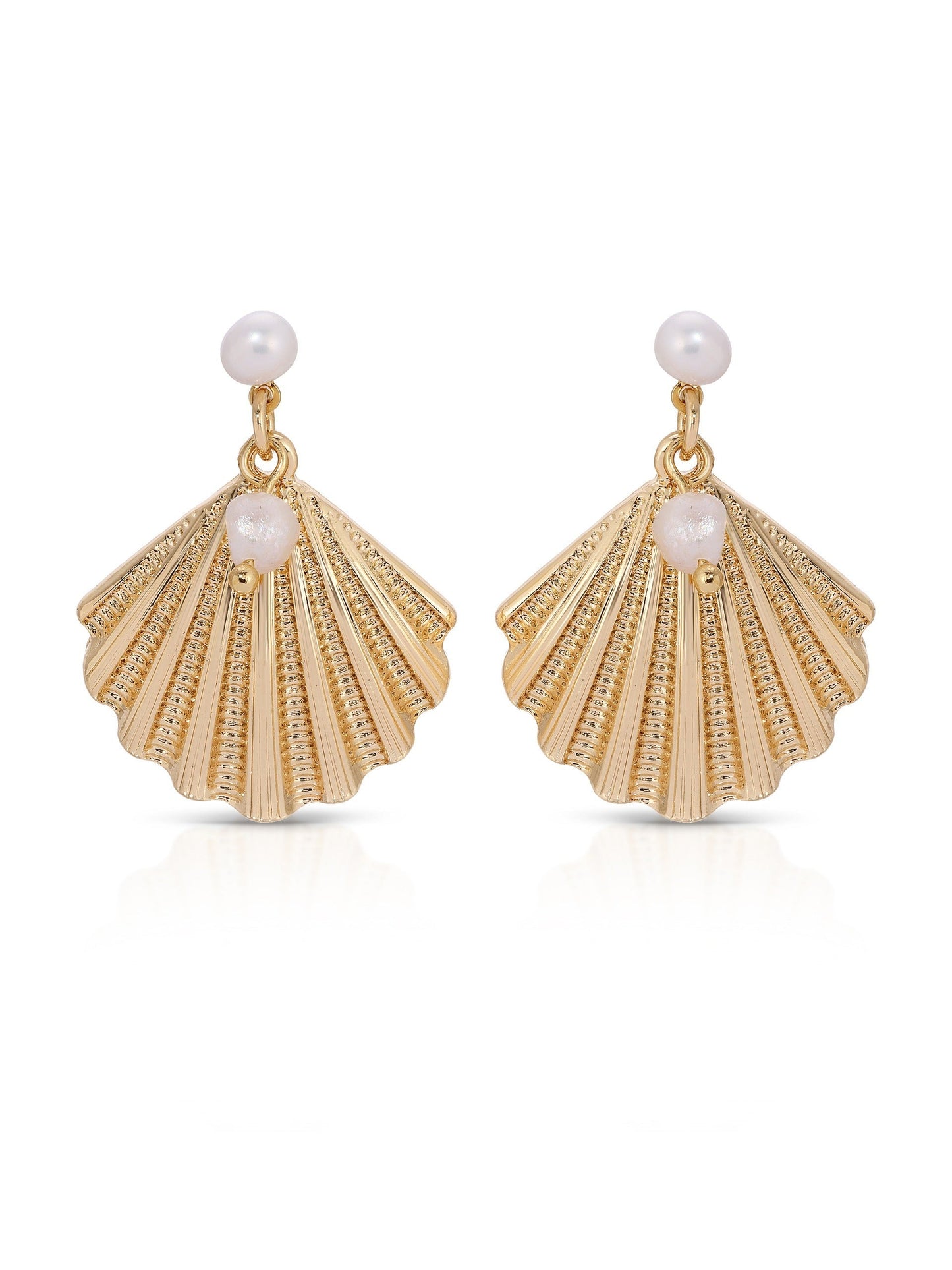 Elegant Scallop Shell Earrings with Pearls