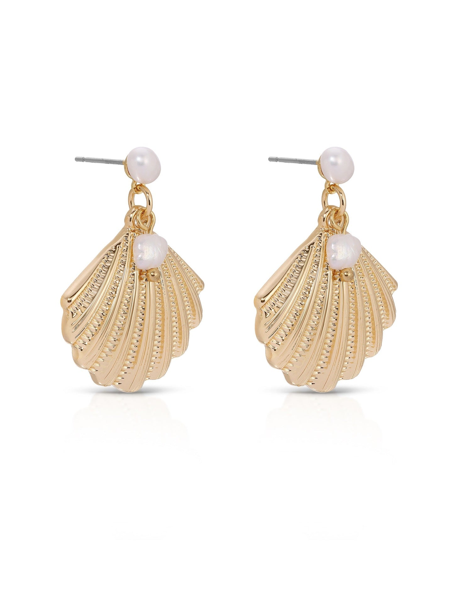 Elegant Scallop Shell Earrings with Pearls