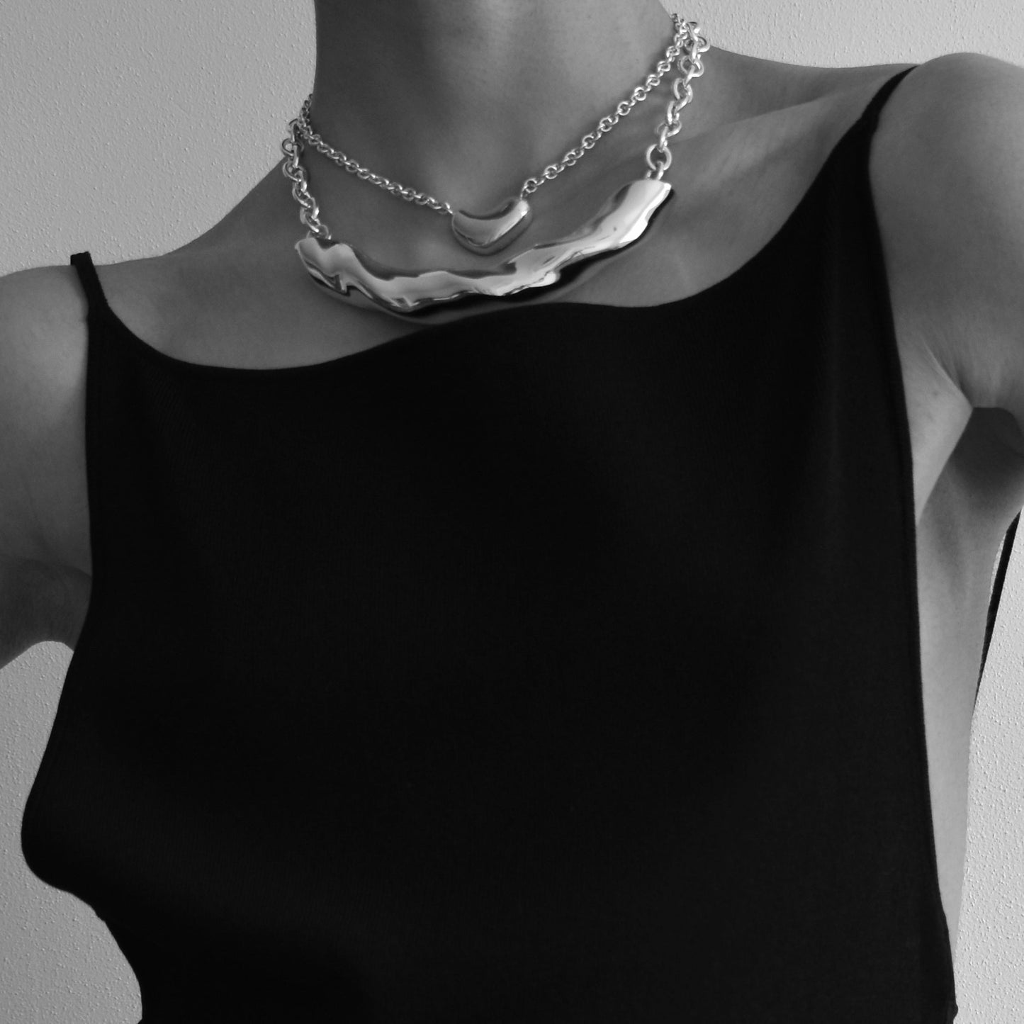 Choker Necklace in Stylish Design