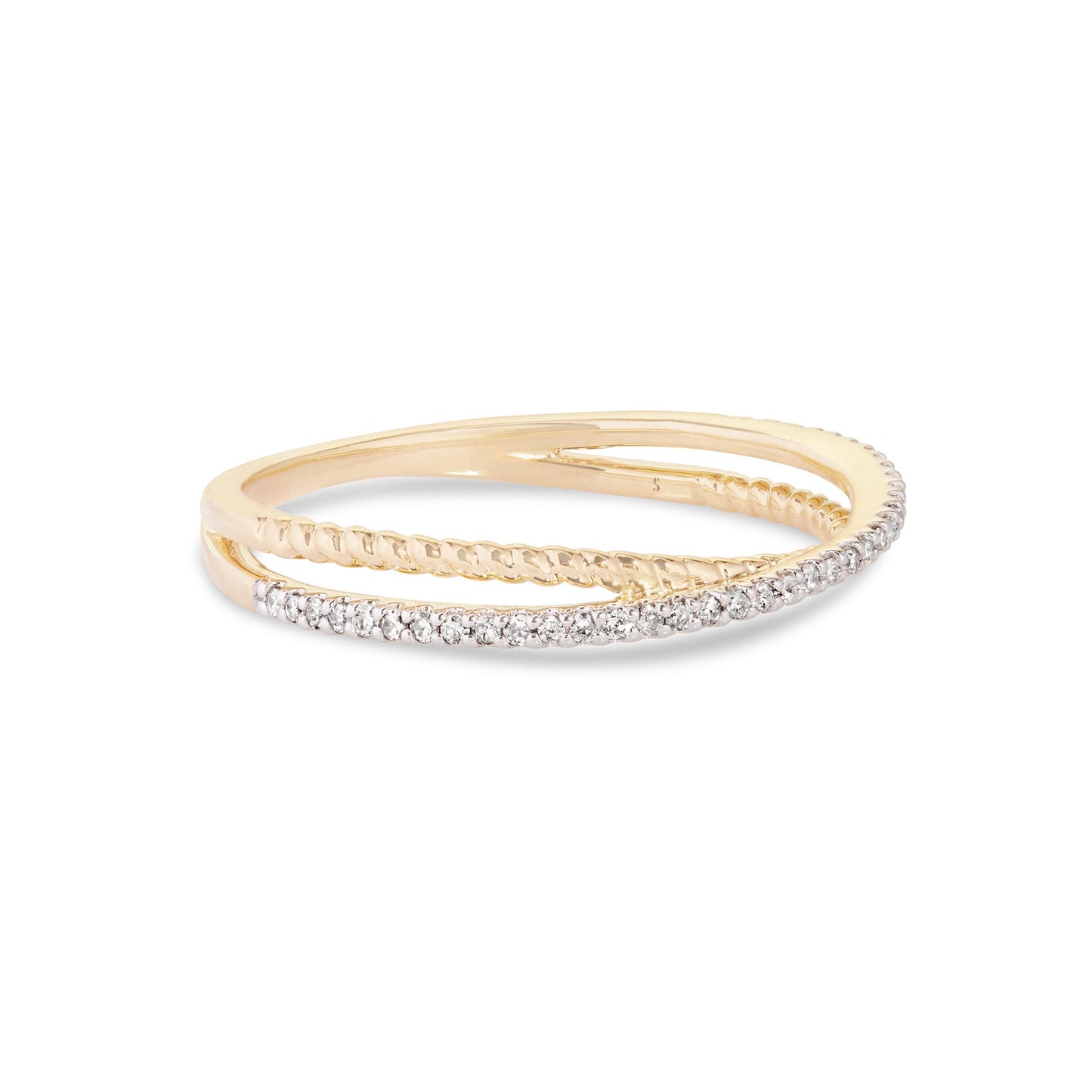 Crossover Pave Band in Modern Design