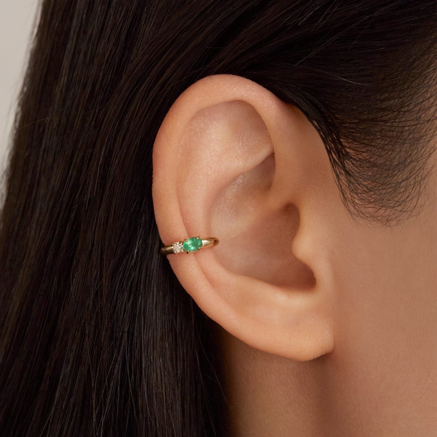 Emerald Stone Stylish Earcuff Design