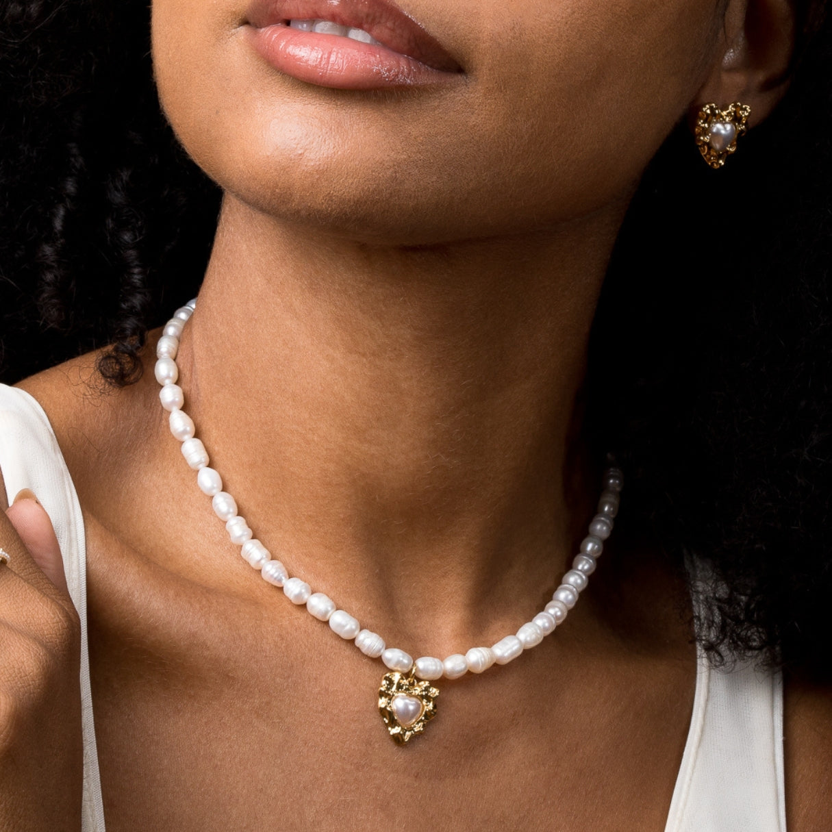 Elegant Baroque Pearl Necklace for Everyday Wear