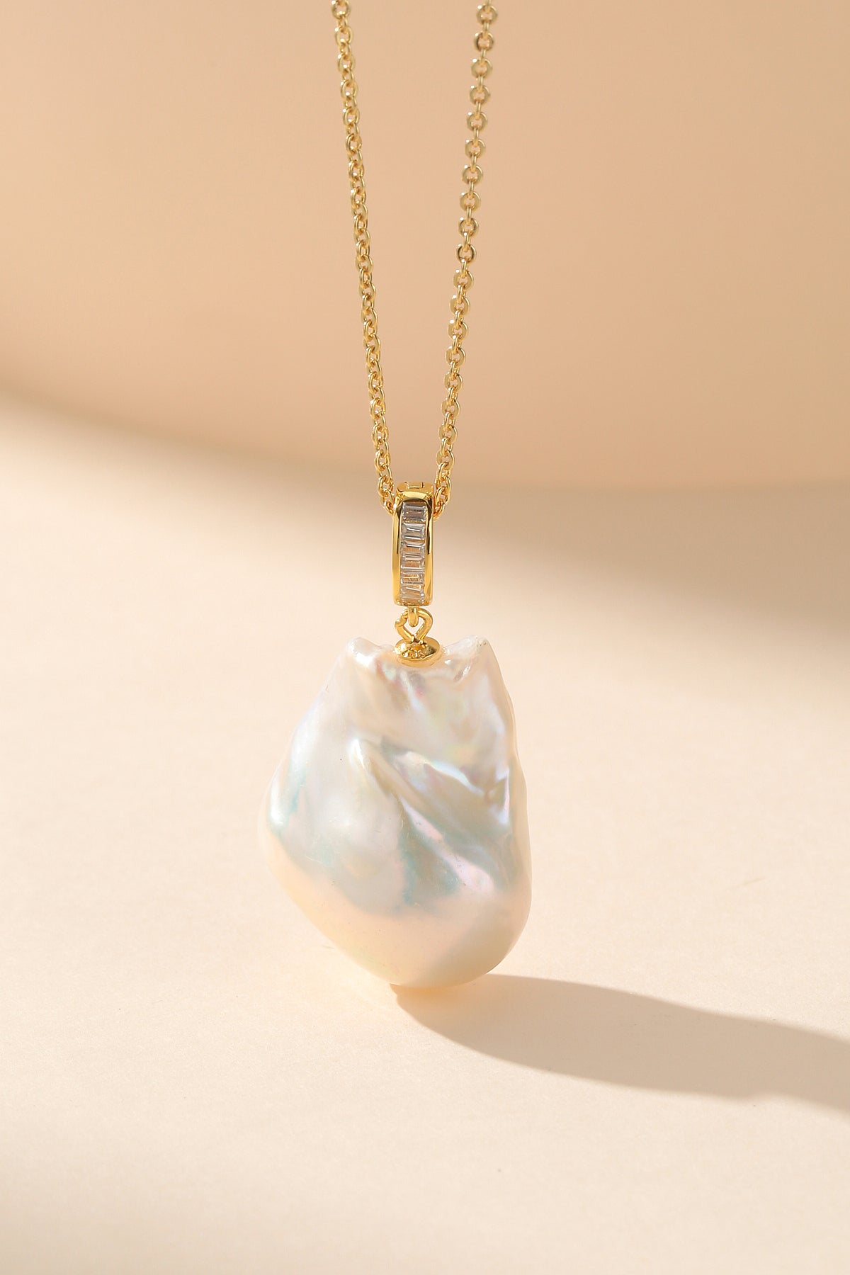 White Baroque Pearl Pendant Necklace for Women