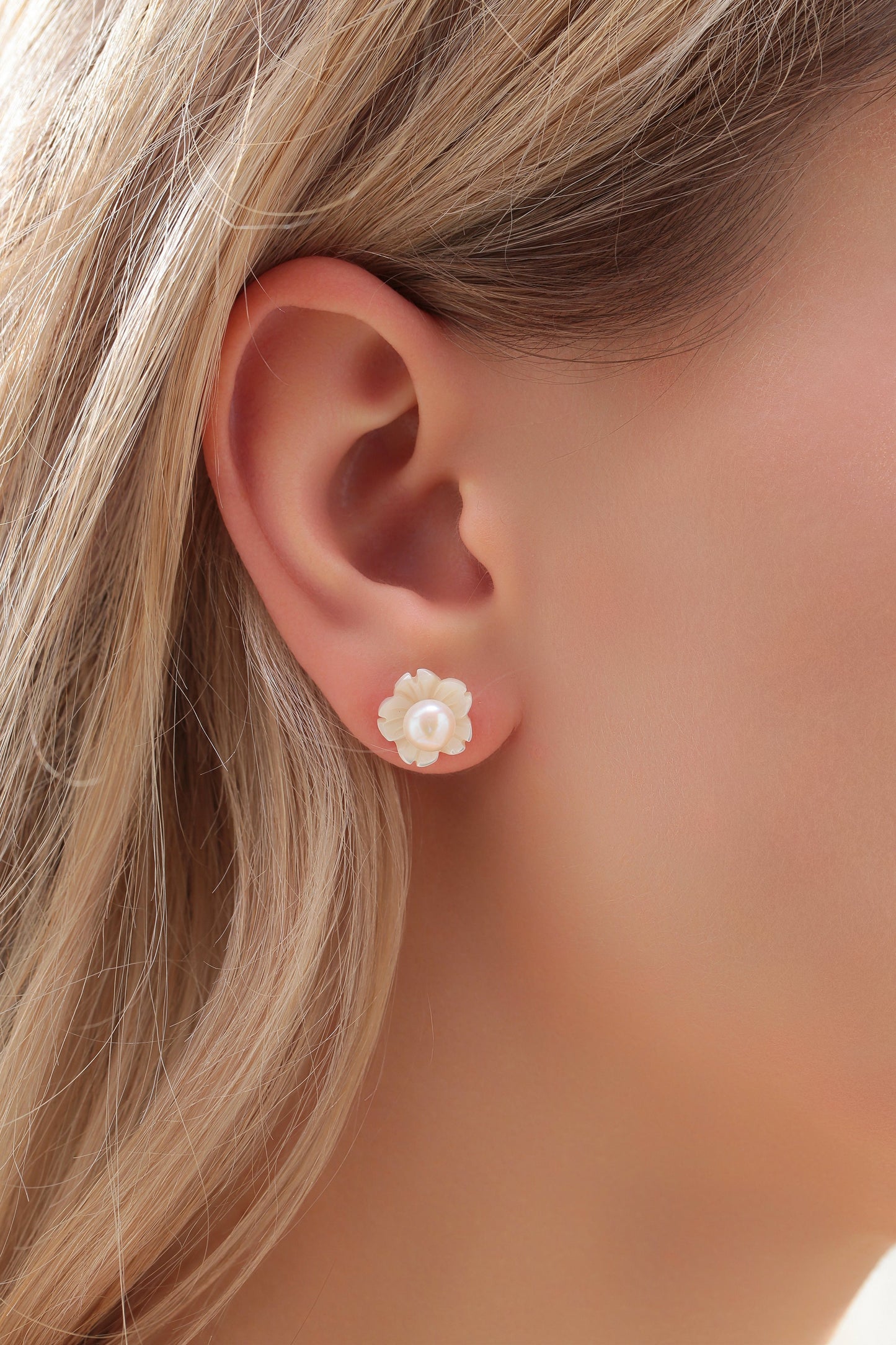 Floral Freshwater Pearl Ear Stud Earrings Set