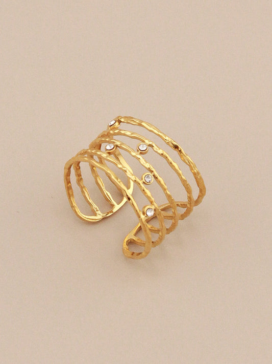 Elegant Wire Design Ring Crafted from Durable Material