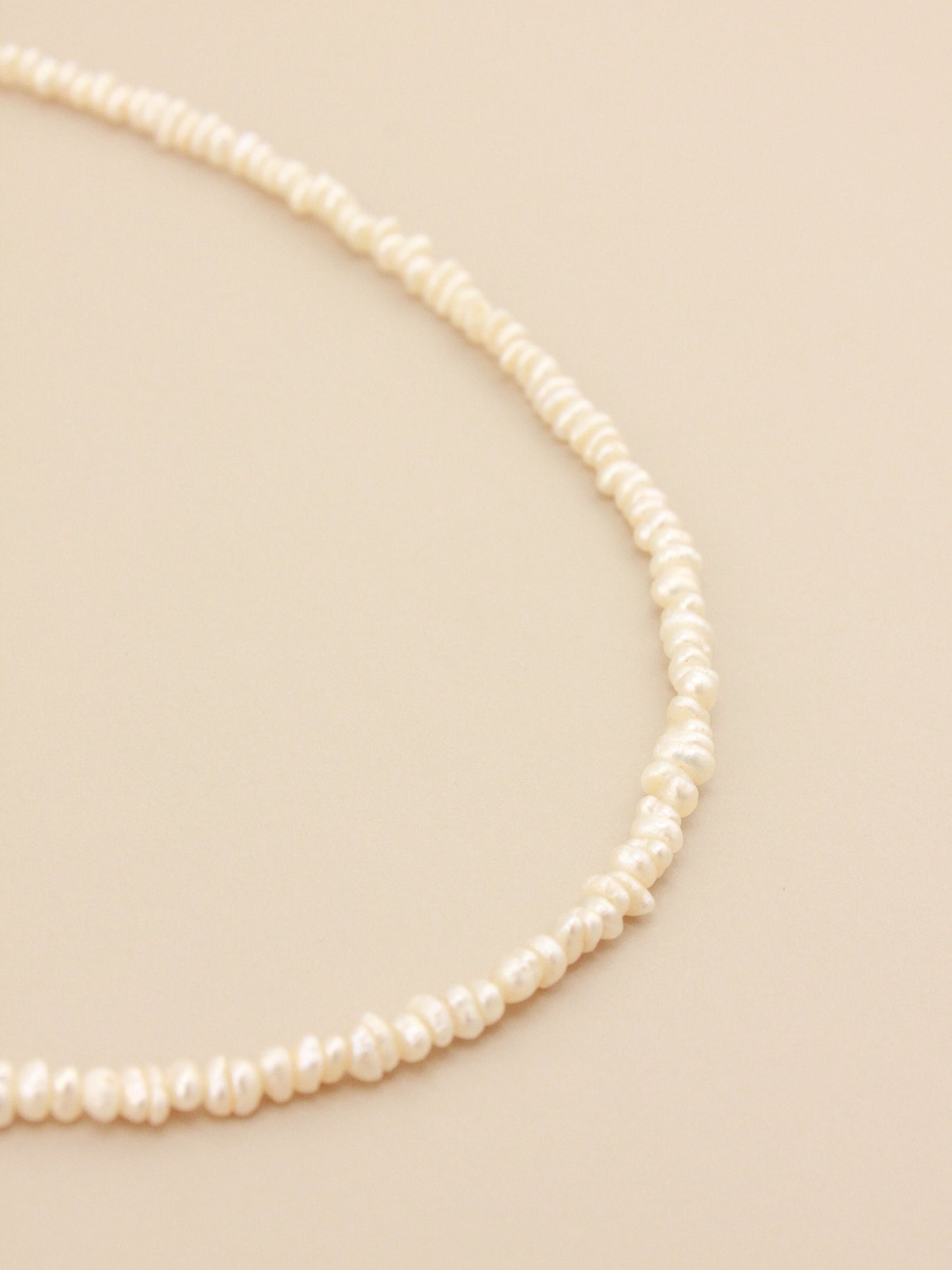 Simple Dainty Pearl Choker Necklace