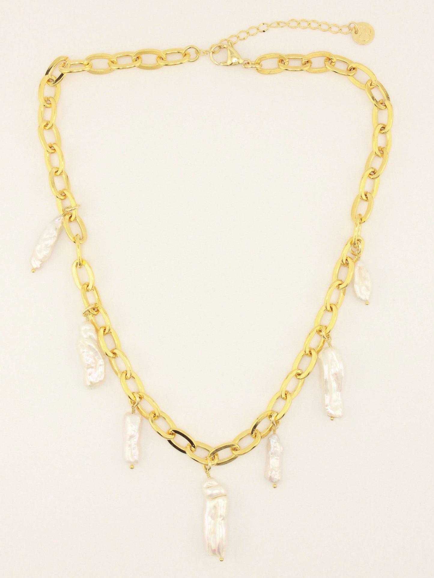 Elegant Pearl Mist Chain Necklace