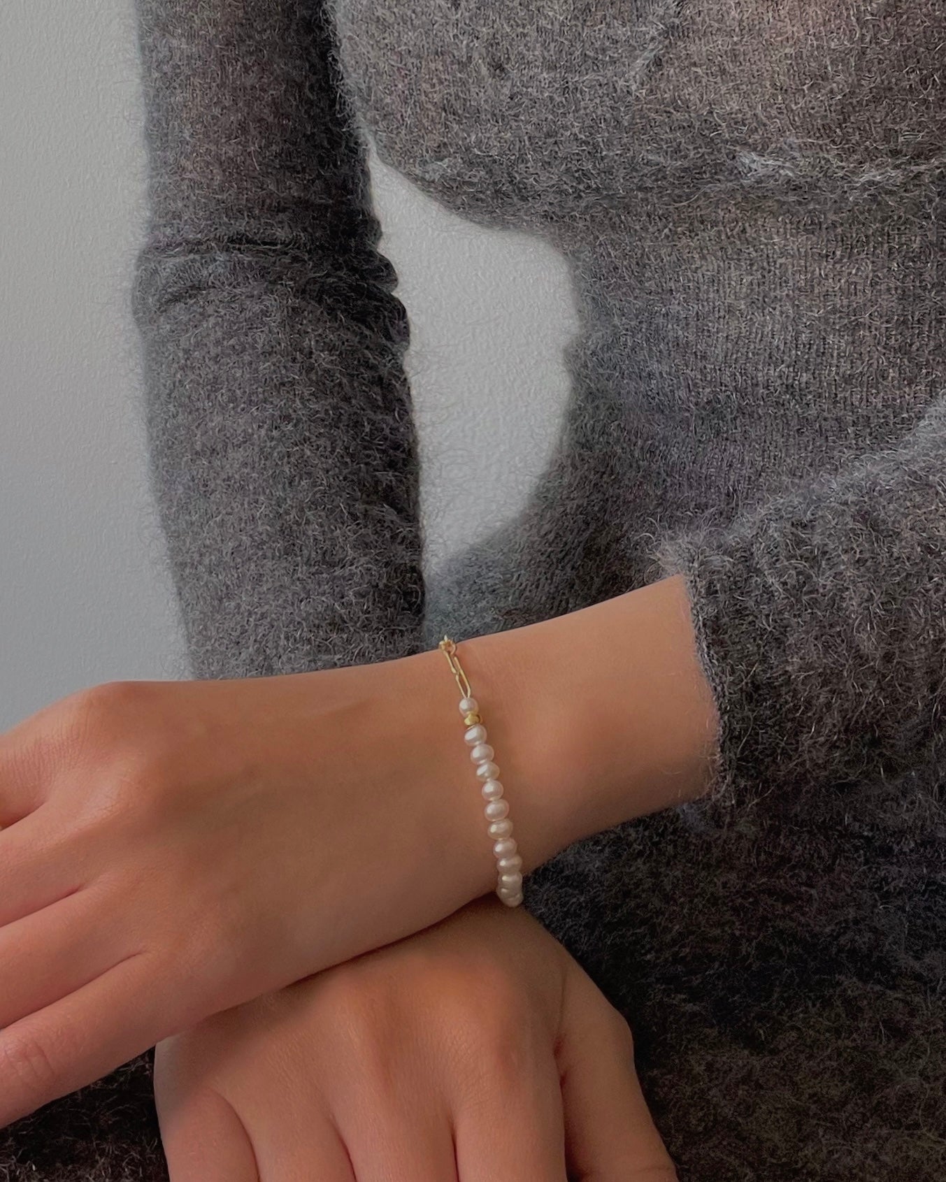 Stylish Silver Bracelet for Everyday Wear 2