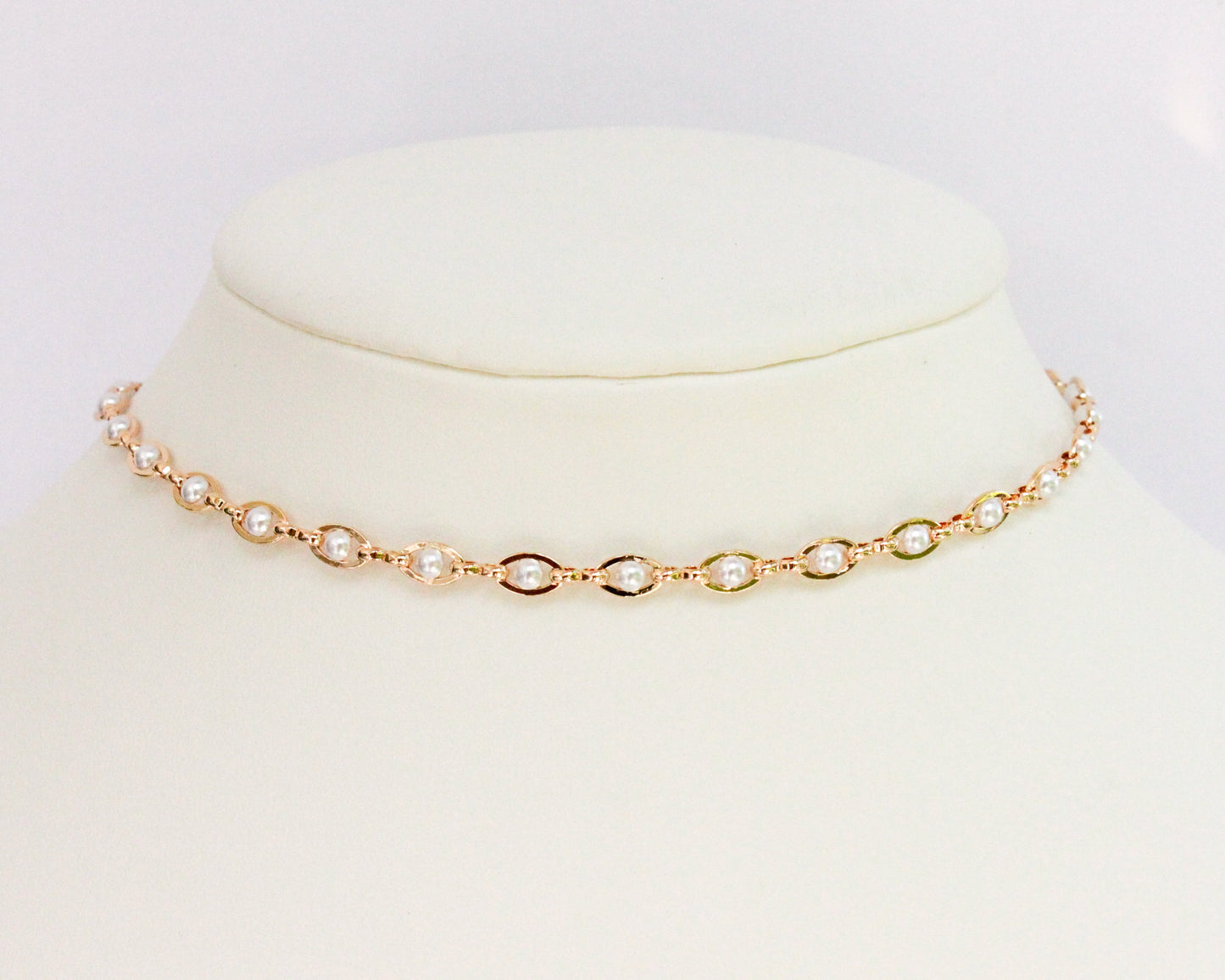 Elegant Dainty Pearl Choker Necklace