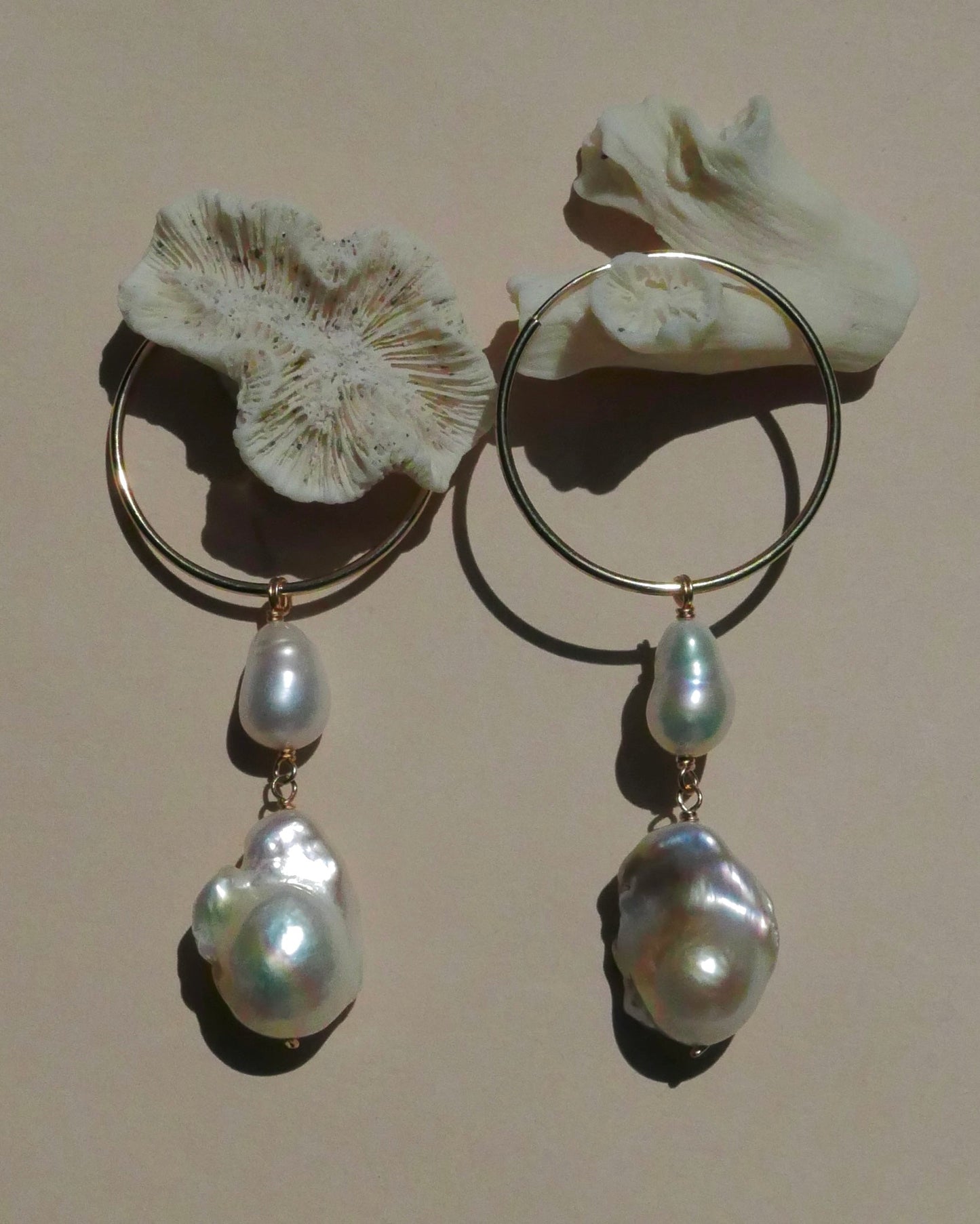 Elegant Silver Earring with Unique Design 2