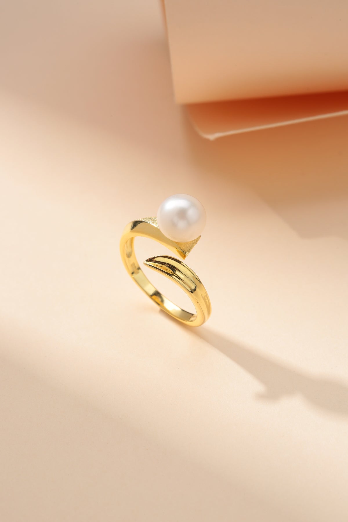 Freshwater Pearl and Ariadne Style Ring