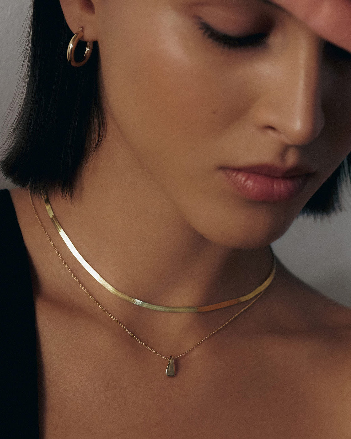 Herringbone Chain Necklace in Sleek Design