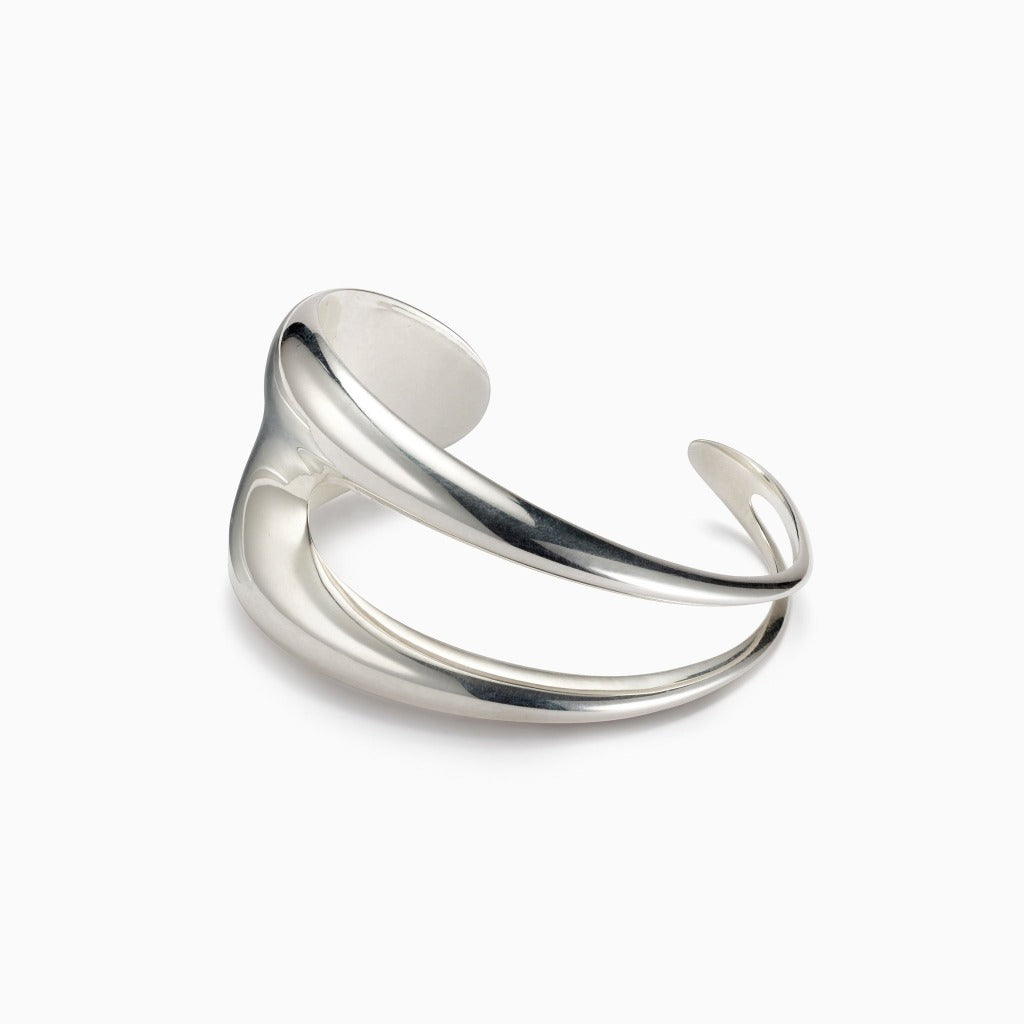 Stylish Cuff in Elegant Design