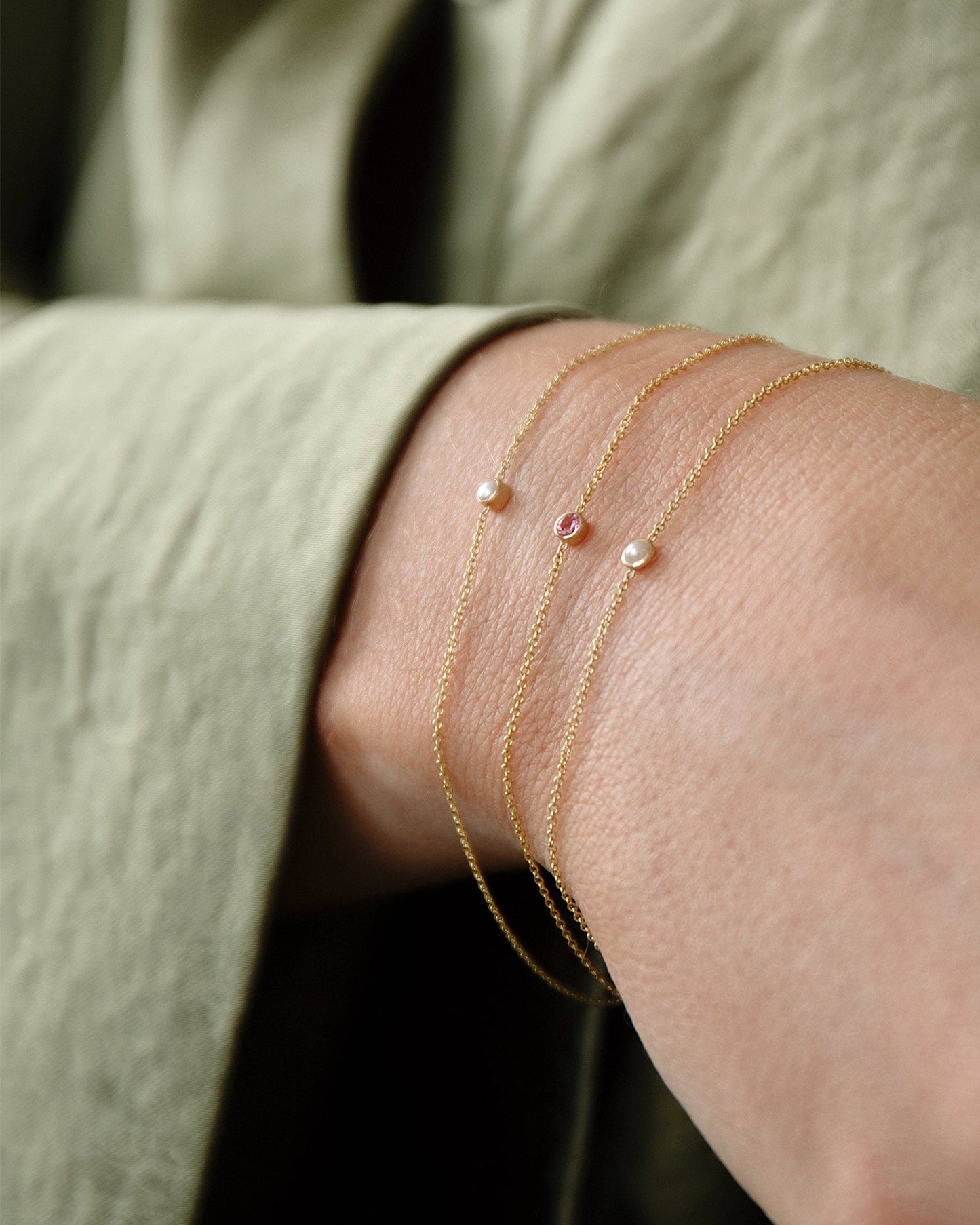 Elegant Diamond Bracelet in Silver Design